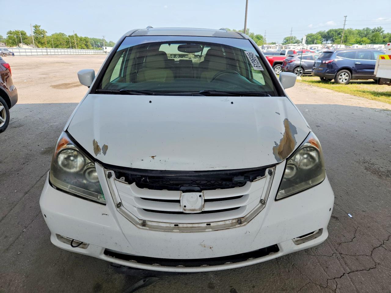 2008 Honda Odyssey Touring White vin: 5FNRL38938B088199