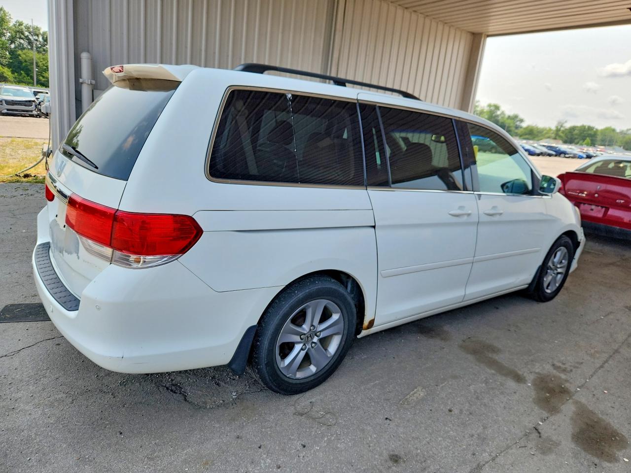 2008 Honda Odyssey Touring White vin: 5FNRL38938B088199