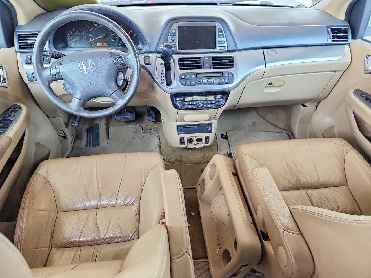 2008 Honda Odyssey Touring White vin: 5FNRL38938B088199