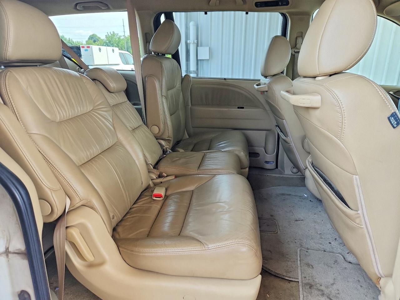 2008 Honda Odyssey Touring White vin: 5FNRL38938B088199