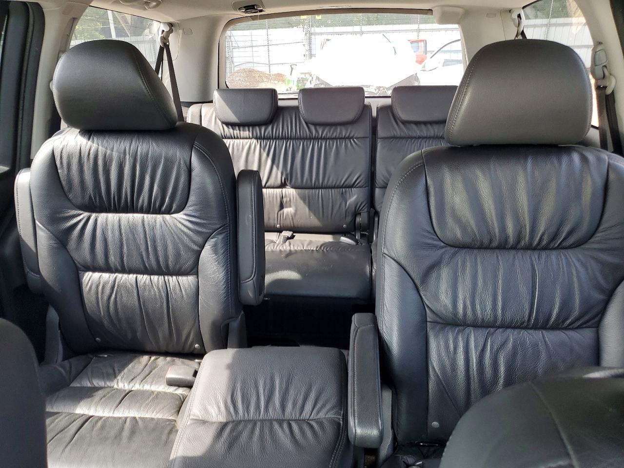 2009 Honda Odyssey Touring Silver vin: 5FNRL38939B029459
