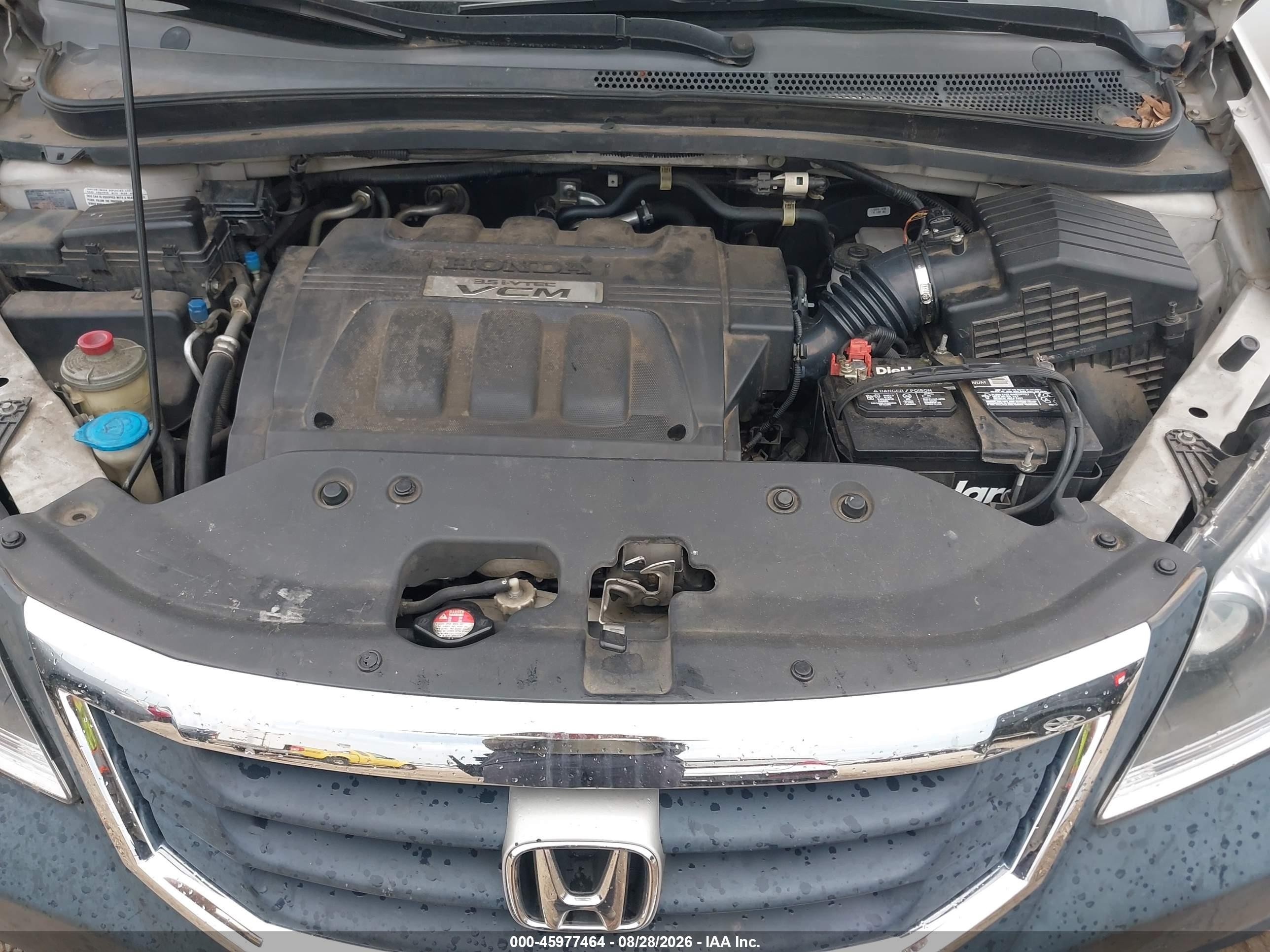 2008 Honda Odyssey Touring Silver vin: 5FNRL38948B016847