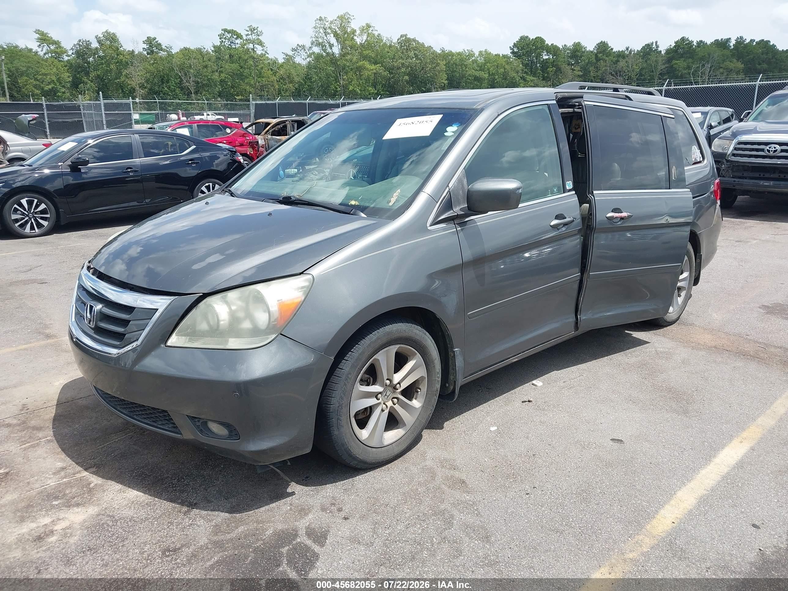 2008 Honda Odyssey Touring Gray vin: 5FNRL38948B069256