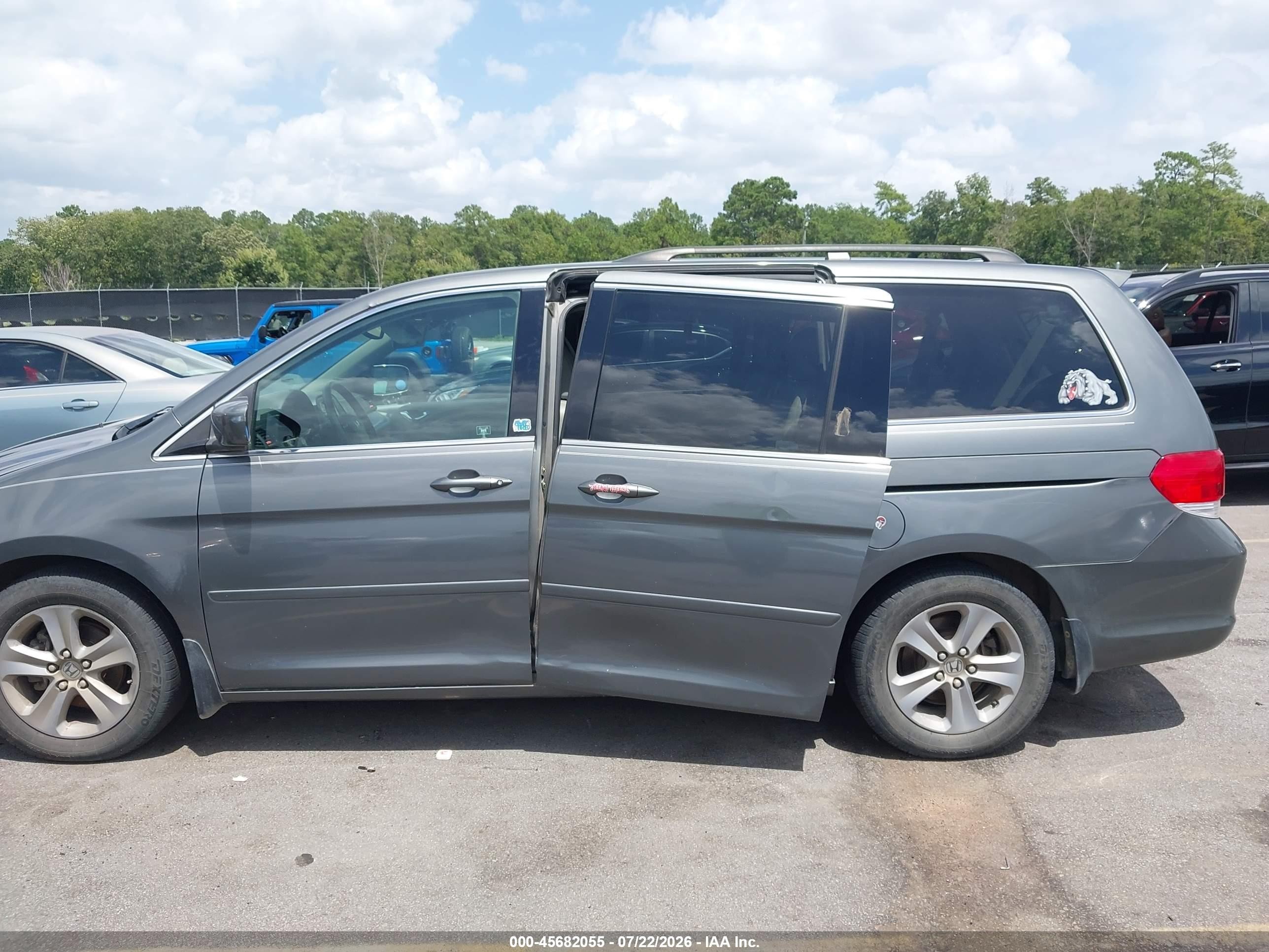 2008 Honda Odyssey Touring Gray vin: 5FNRL38948B069256