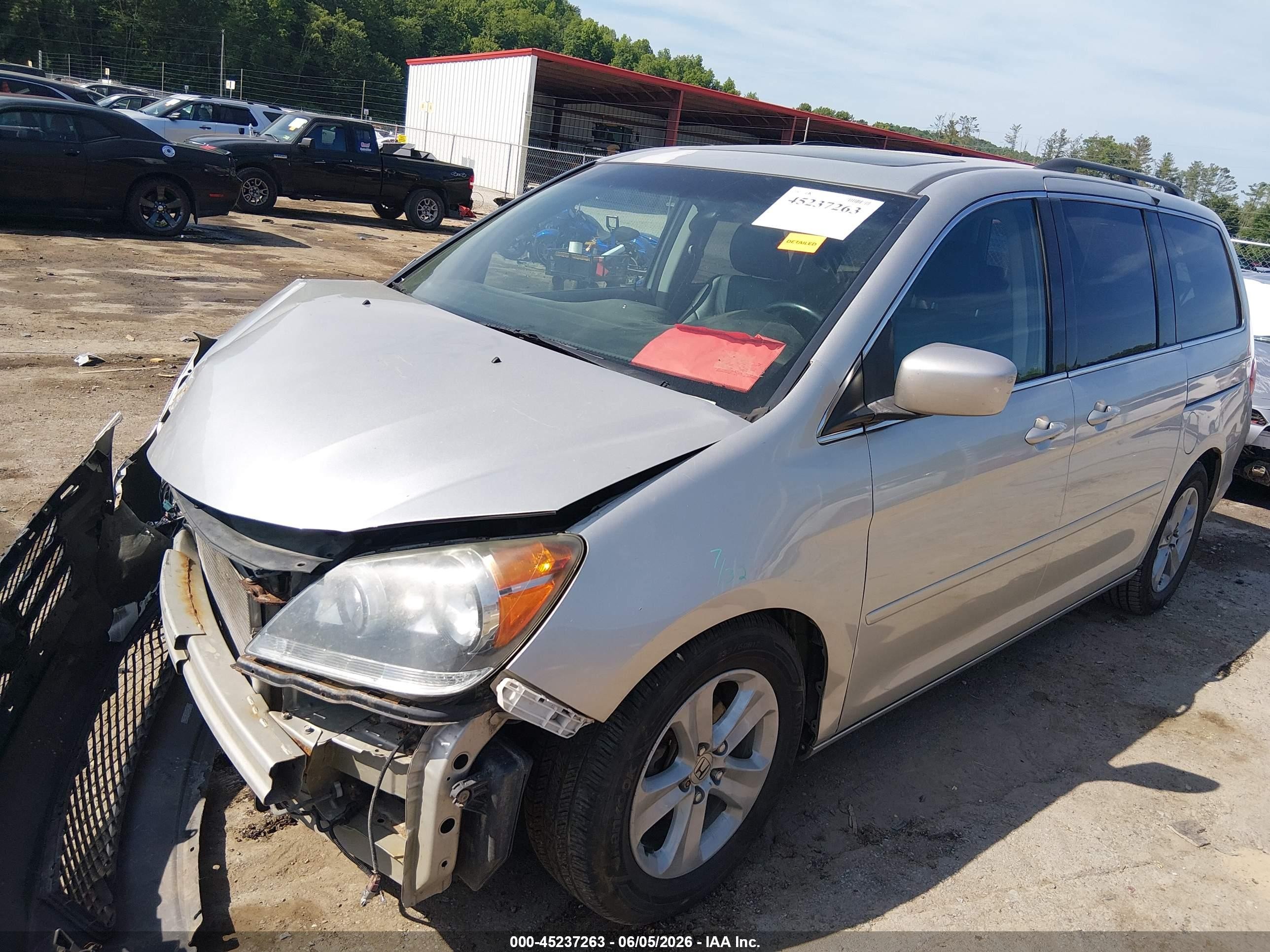 2009 Honda Odyssey Touring Silver vin: 5FNRL38949B039594