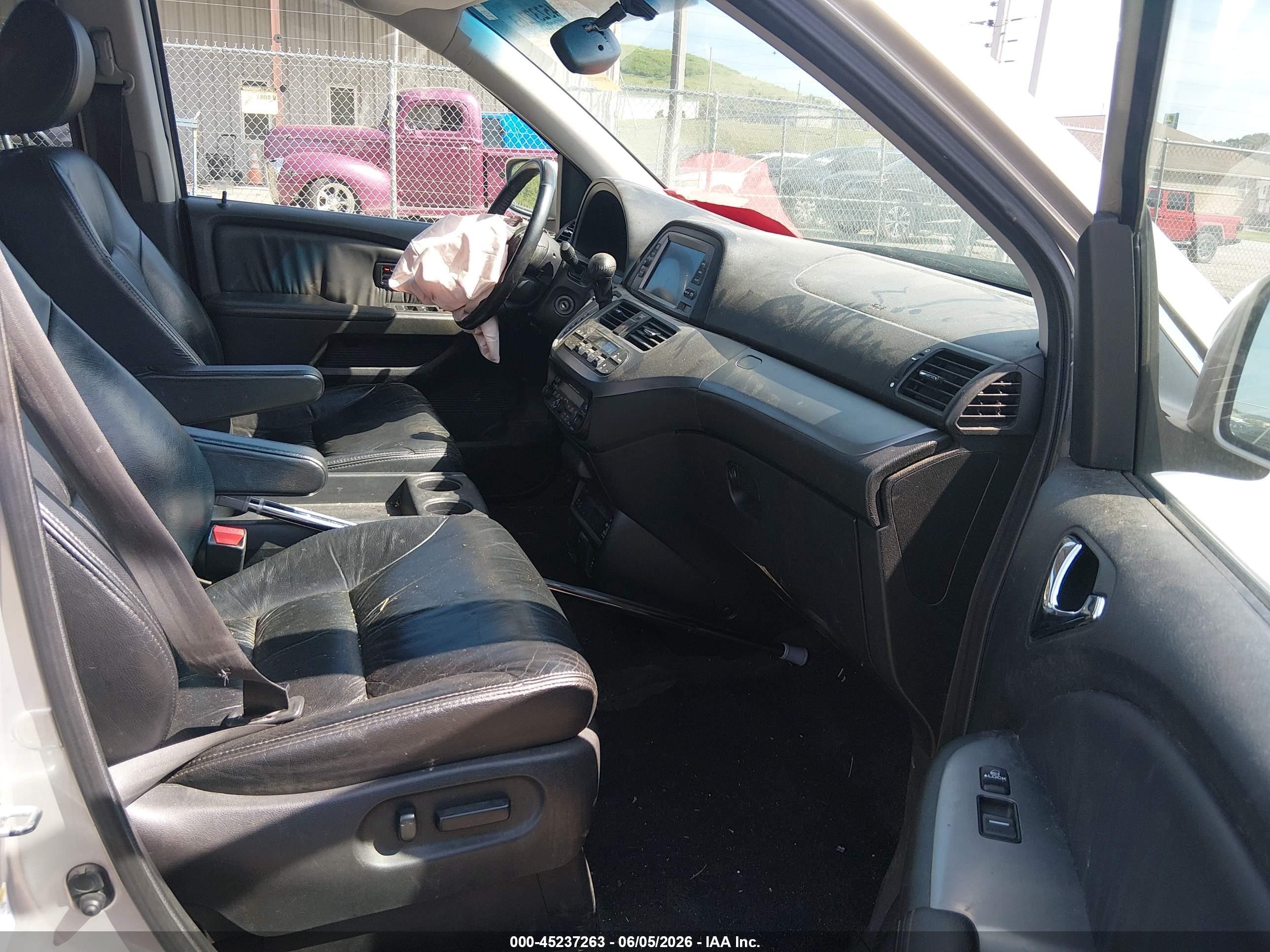2009 Honda Odyssey Touring Silver vin: 5FNRL38949B039594