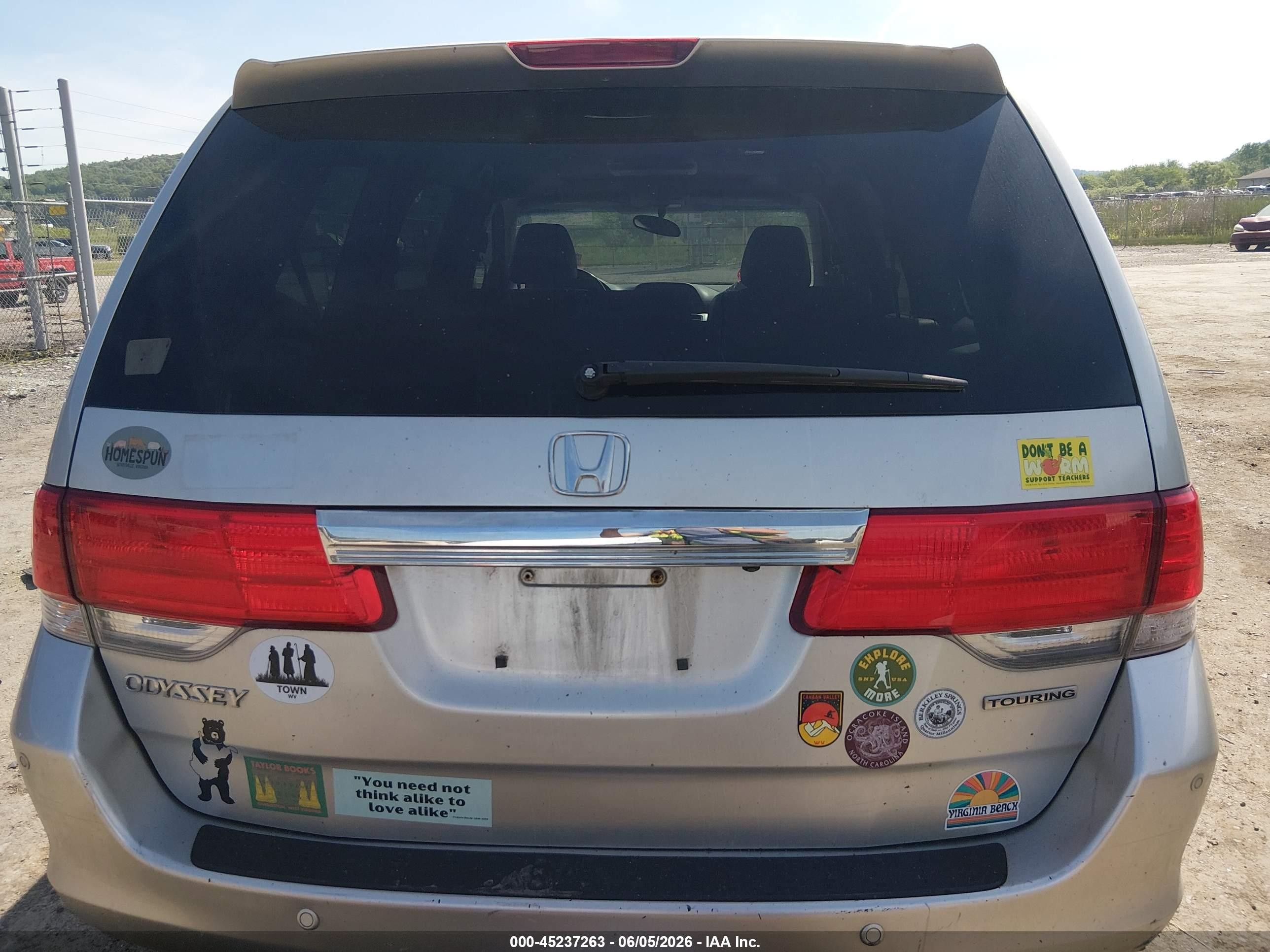 2009 Honda Odyssey Touring Silver vin: 5FNRL38949B039594
