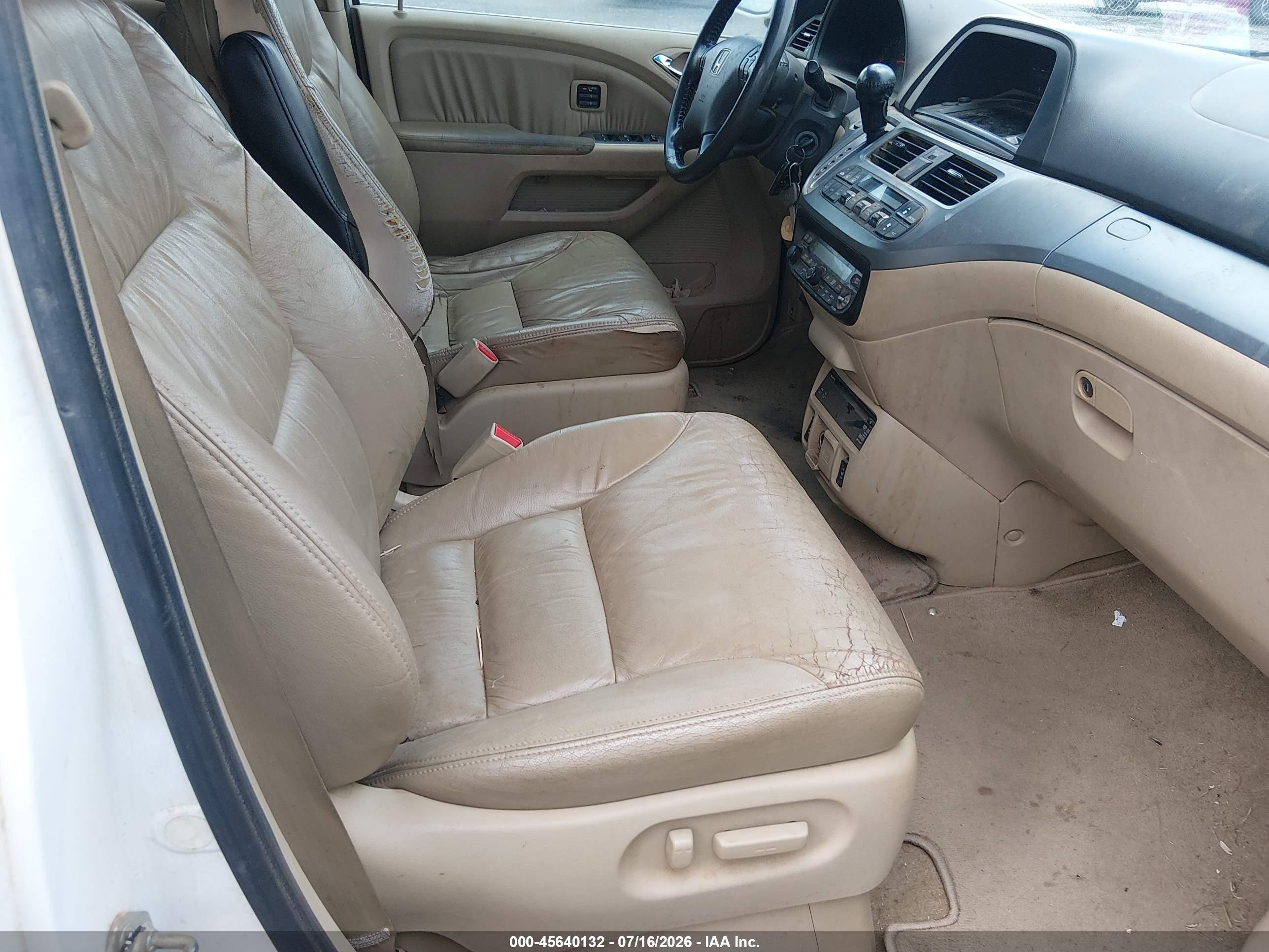 2008 Honda Odyssey Touring White vin: 5FNRL38958B007705