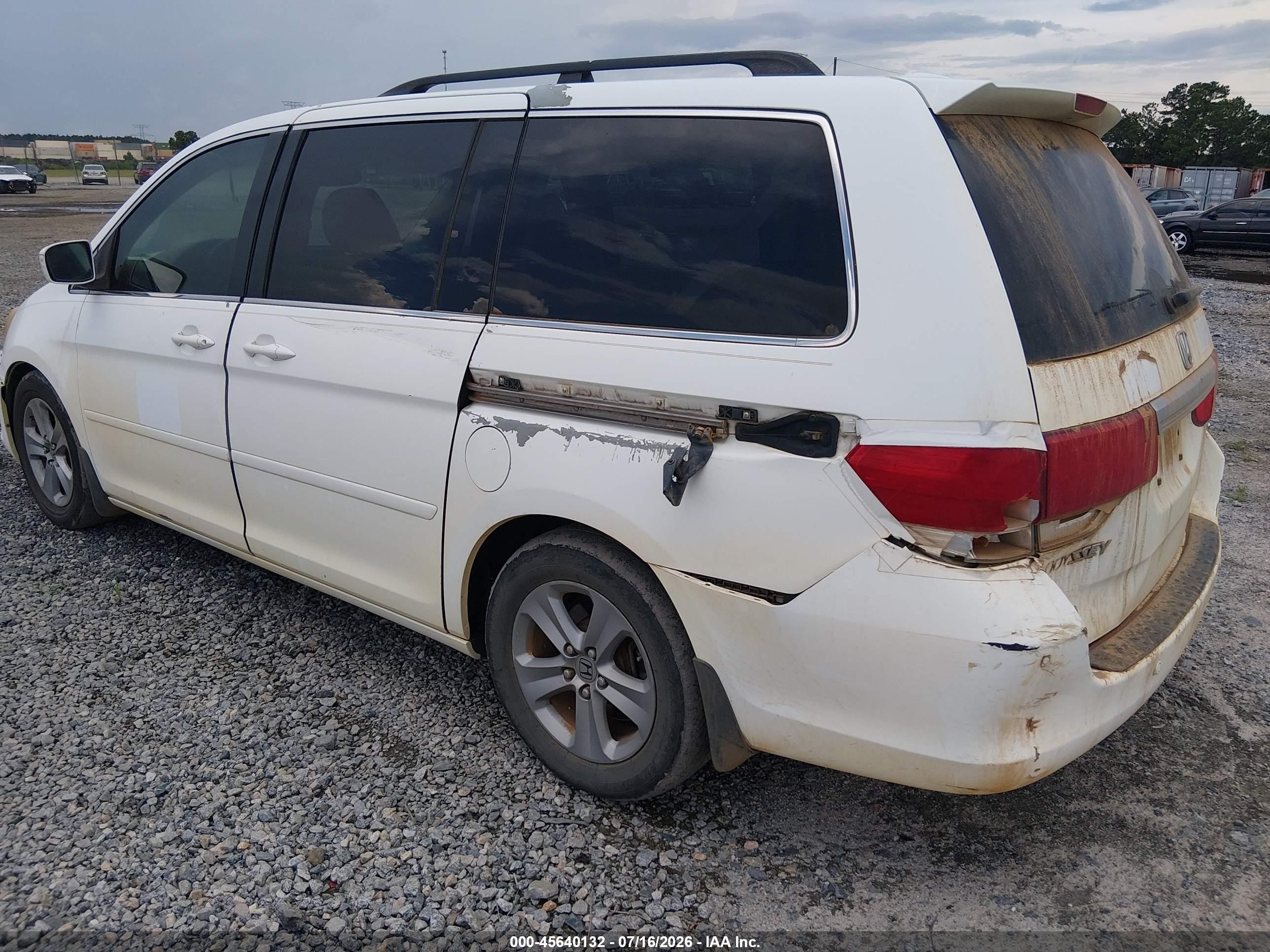 2008 Honda Odyssey Touring White vin: 5FNRL38958B007705