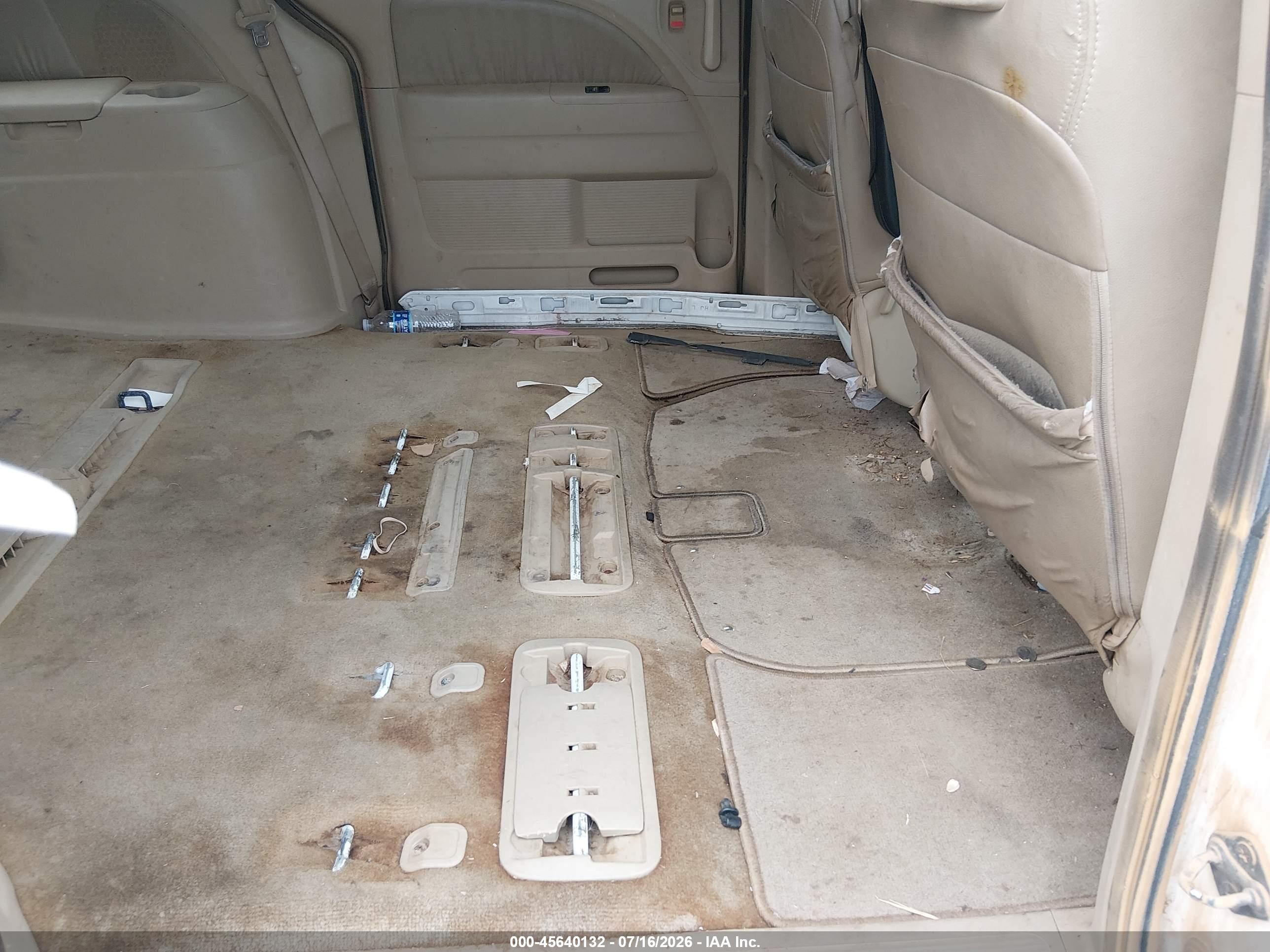 2008 Honda Odyssey Touring White vin: 5FNRL38958B007705