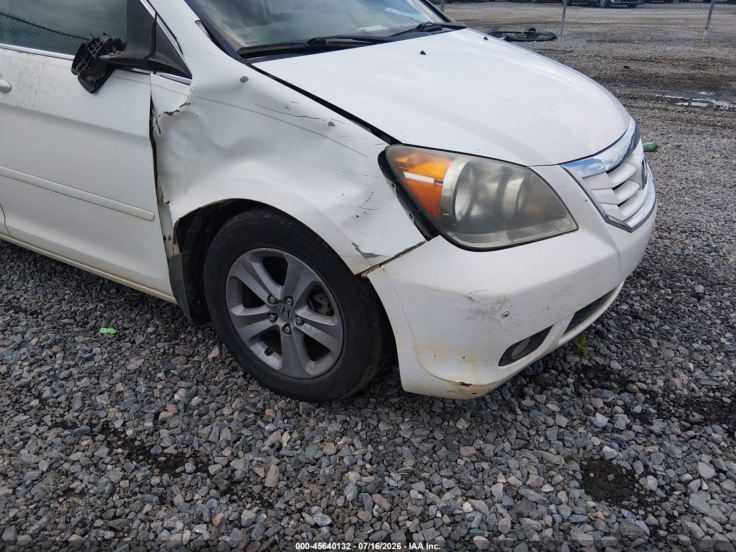 2008 Honda Odyssey Touring White vin: 5FNRL38958B007705