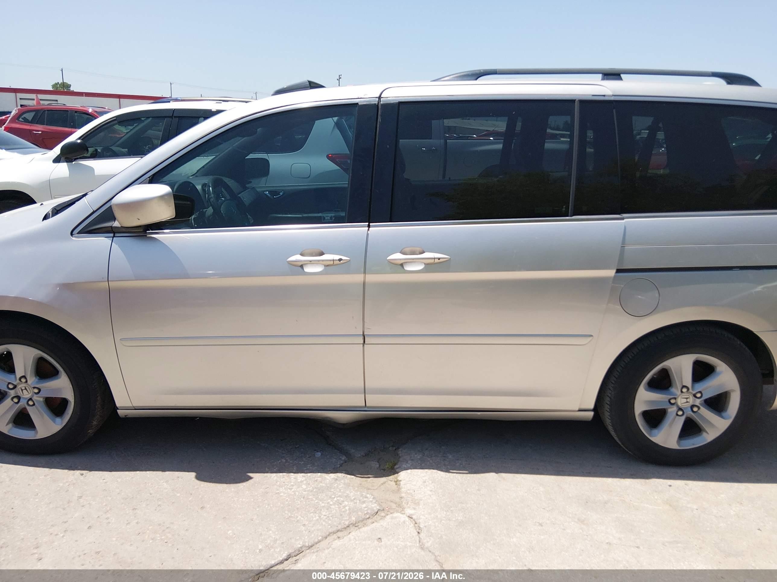2008 Honda Odyssey Touring Gray vin: 5FNRL38958B024858