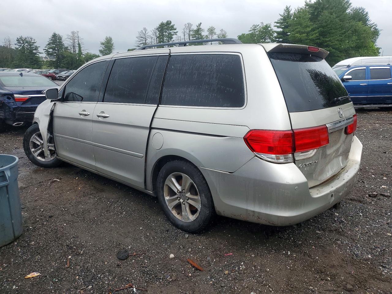 2008 Honda Odyssey Touring Silver vin: 5FNRL38958B051803