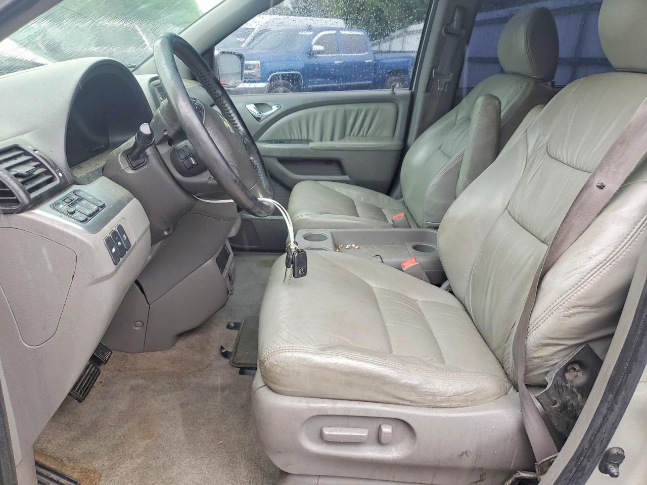 2008 Honda Odyssey Touring Silver vin: 5FNRL38958B051803
