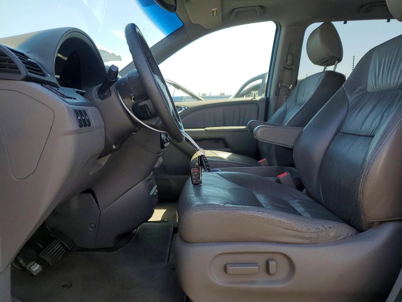 2009 Honda Odyssey Touring Blue vin: 5FNRL38959B032072