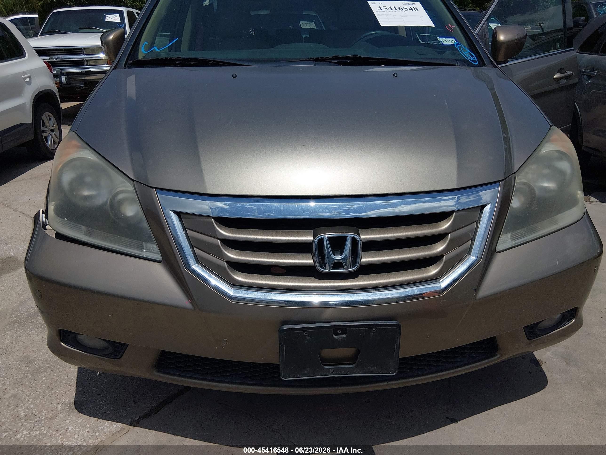 2009 Honda Odyssey Touring Beige vin: 5FNRL38959B052645