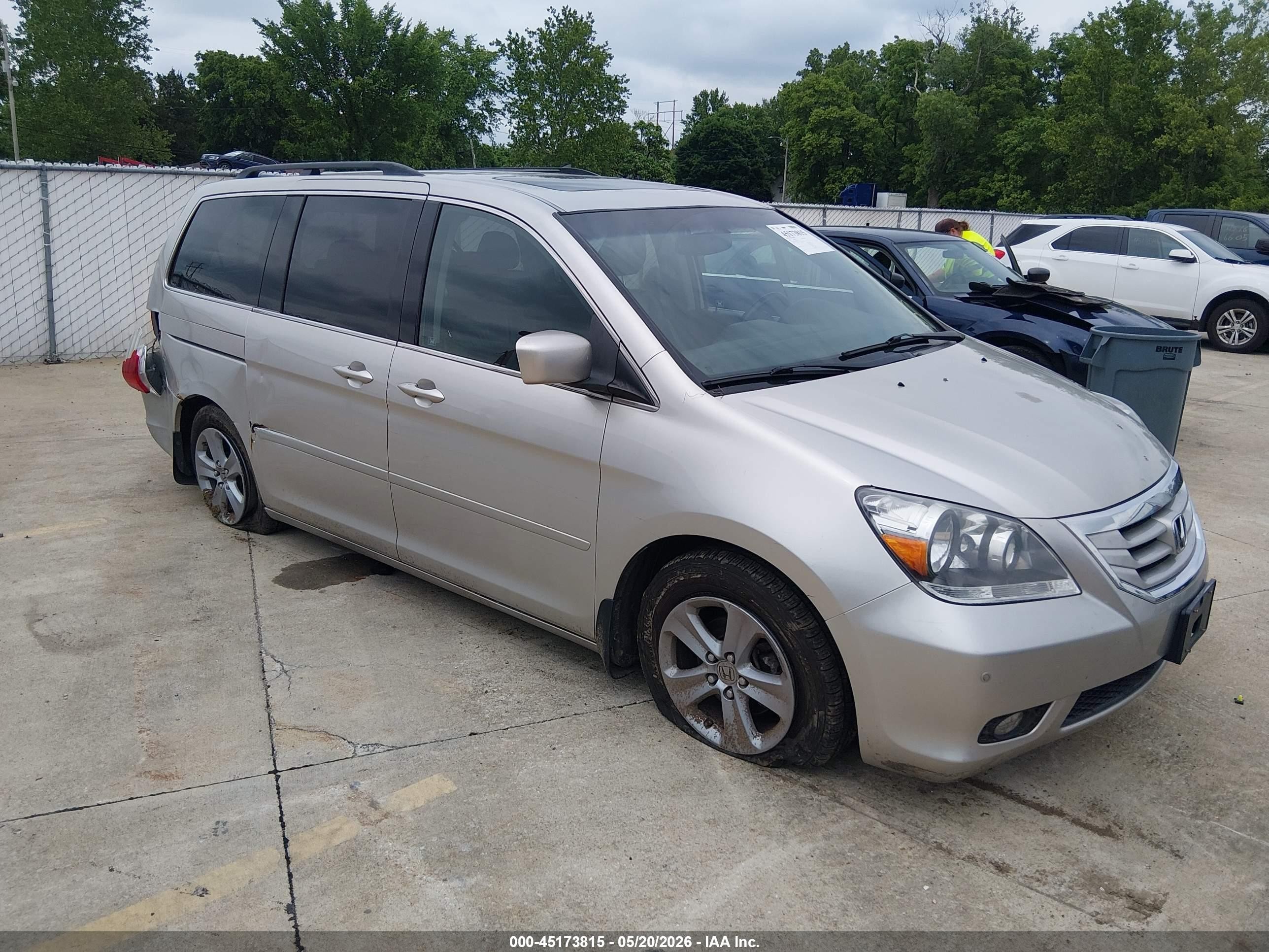 2008 Honda Odyssey Touring Серый vin: 5FNRL38968B010242
