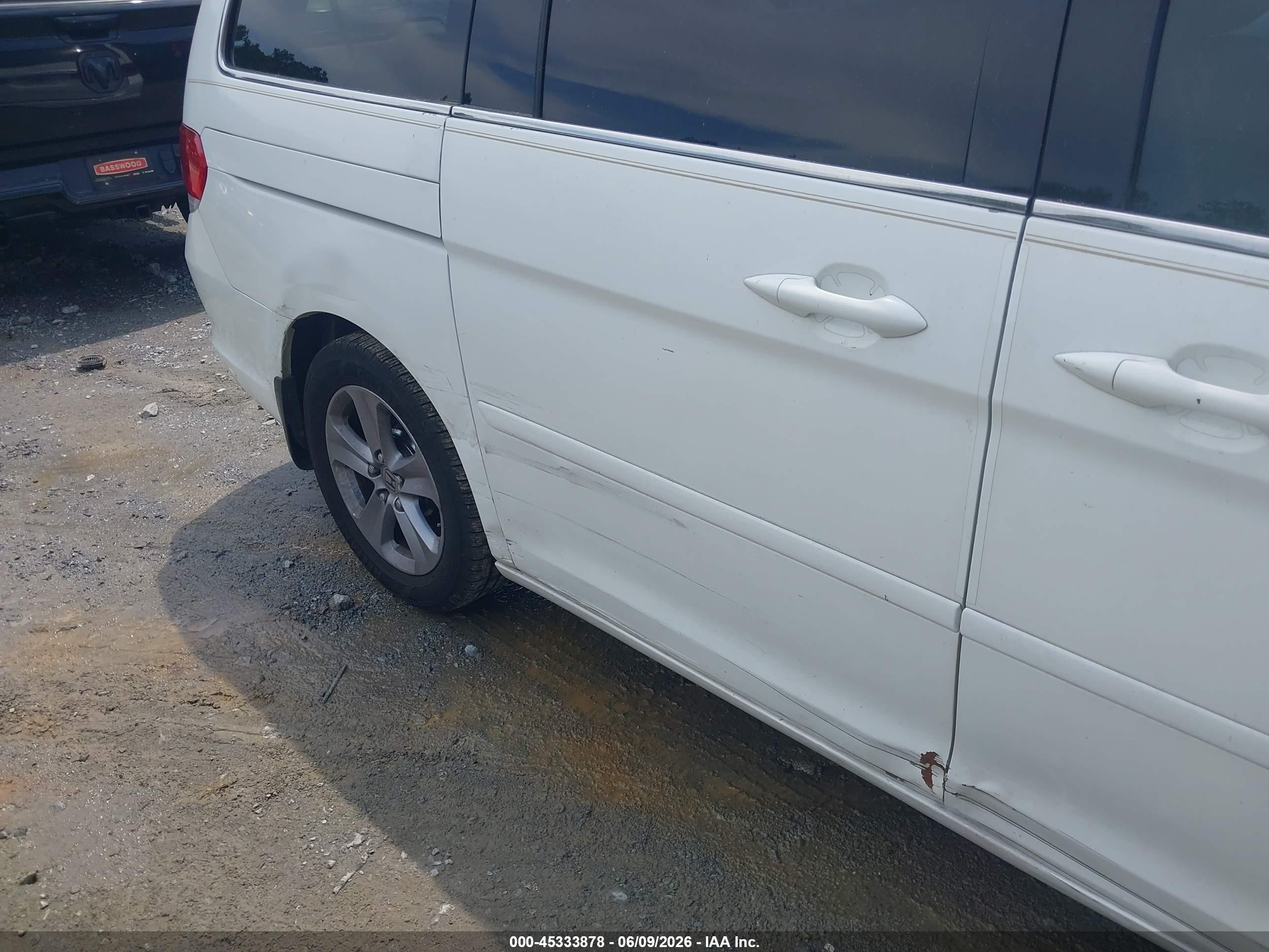 2009 Honda Odyssey Touring Белый vin: 5FNRL38969B005589