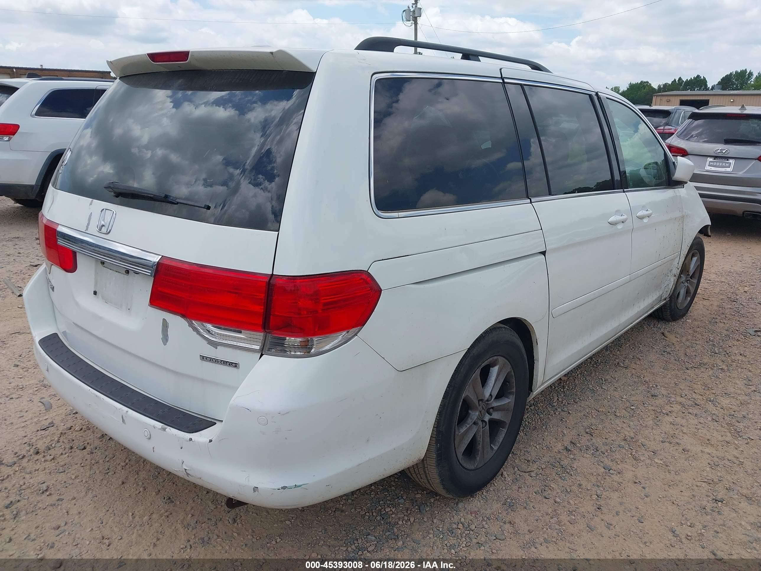 2009 Honda Odyssey Touring White vin: 5FNRL38969B009996