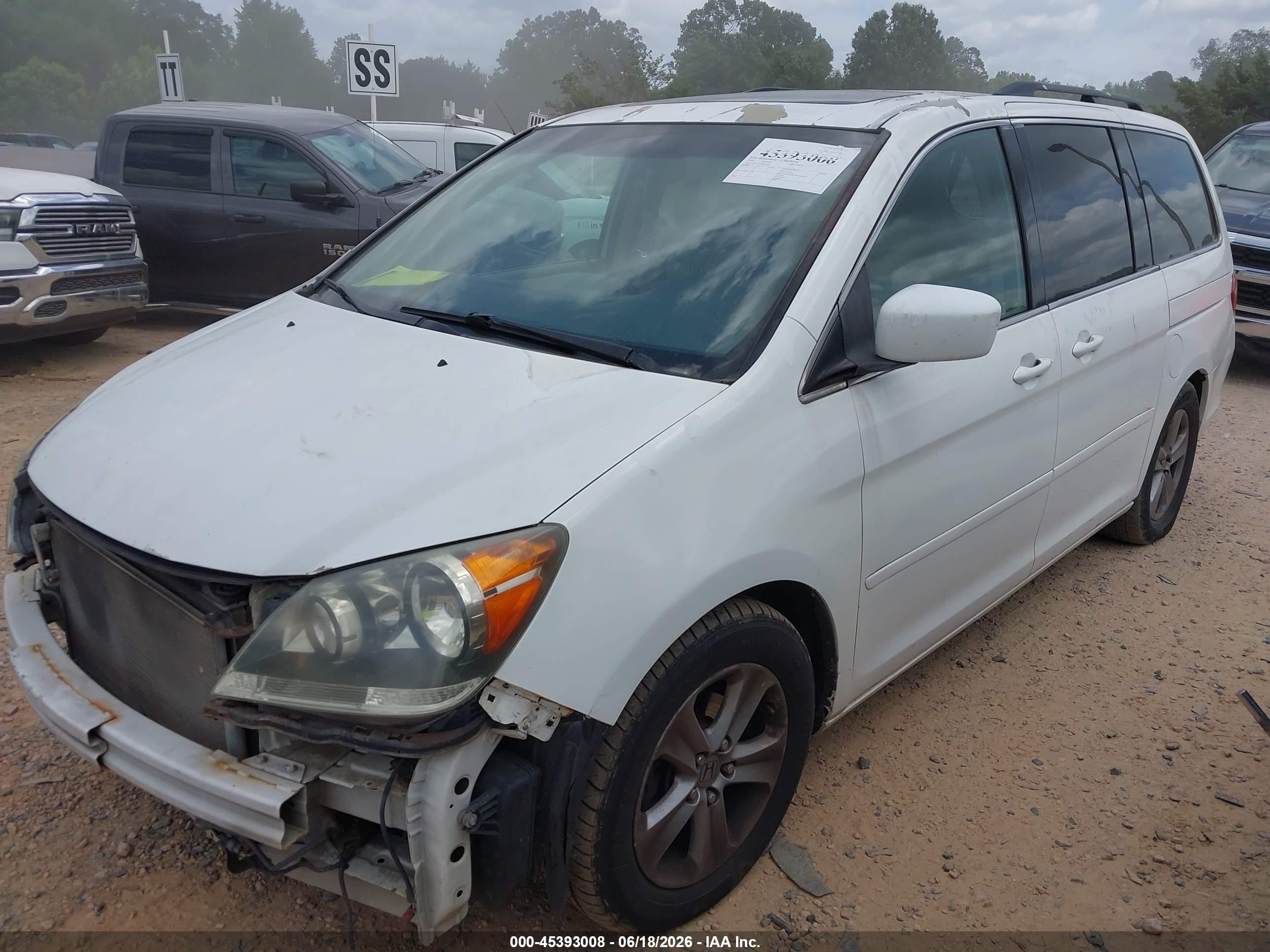 2009 Honda Odyssey Touring White vin: 5FNRL38969B009996