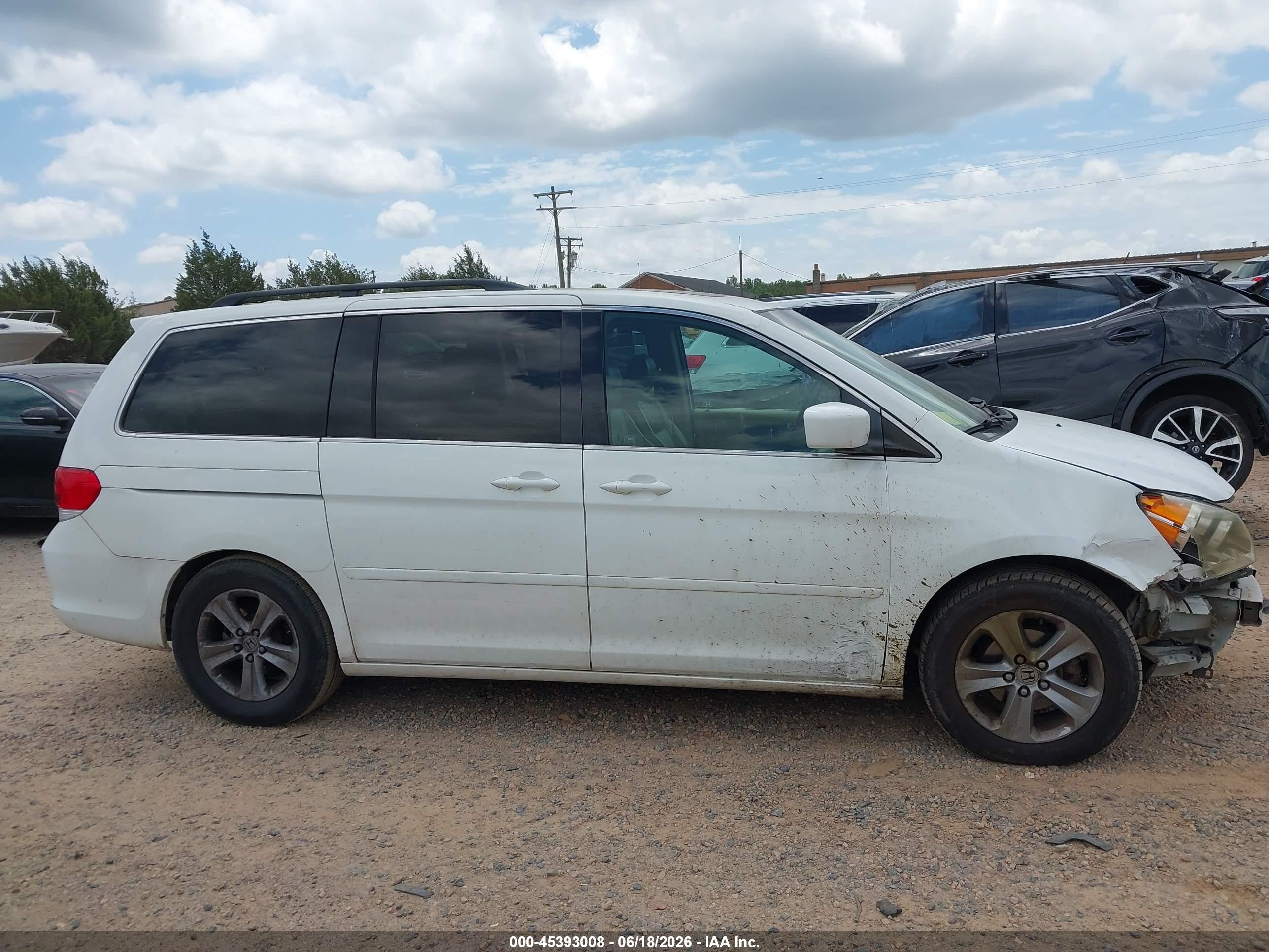 2009 Honda Odyssey Touring White vin: 5FNRL38969B009996
