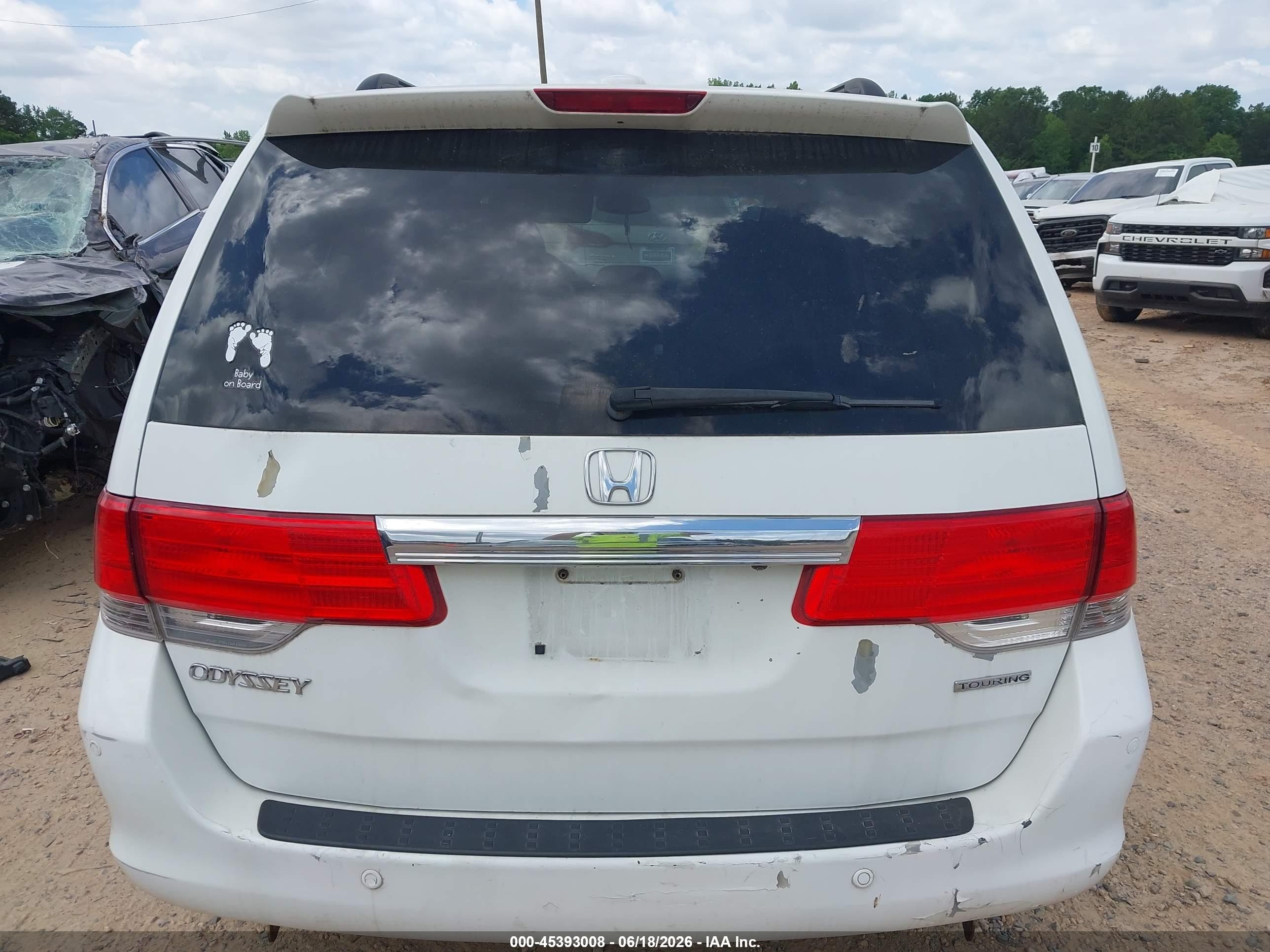 2009 Honda Odyssey Touring White vin: 5FNRL38969B009996