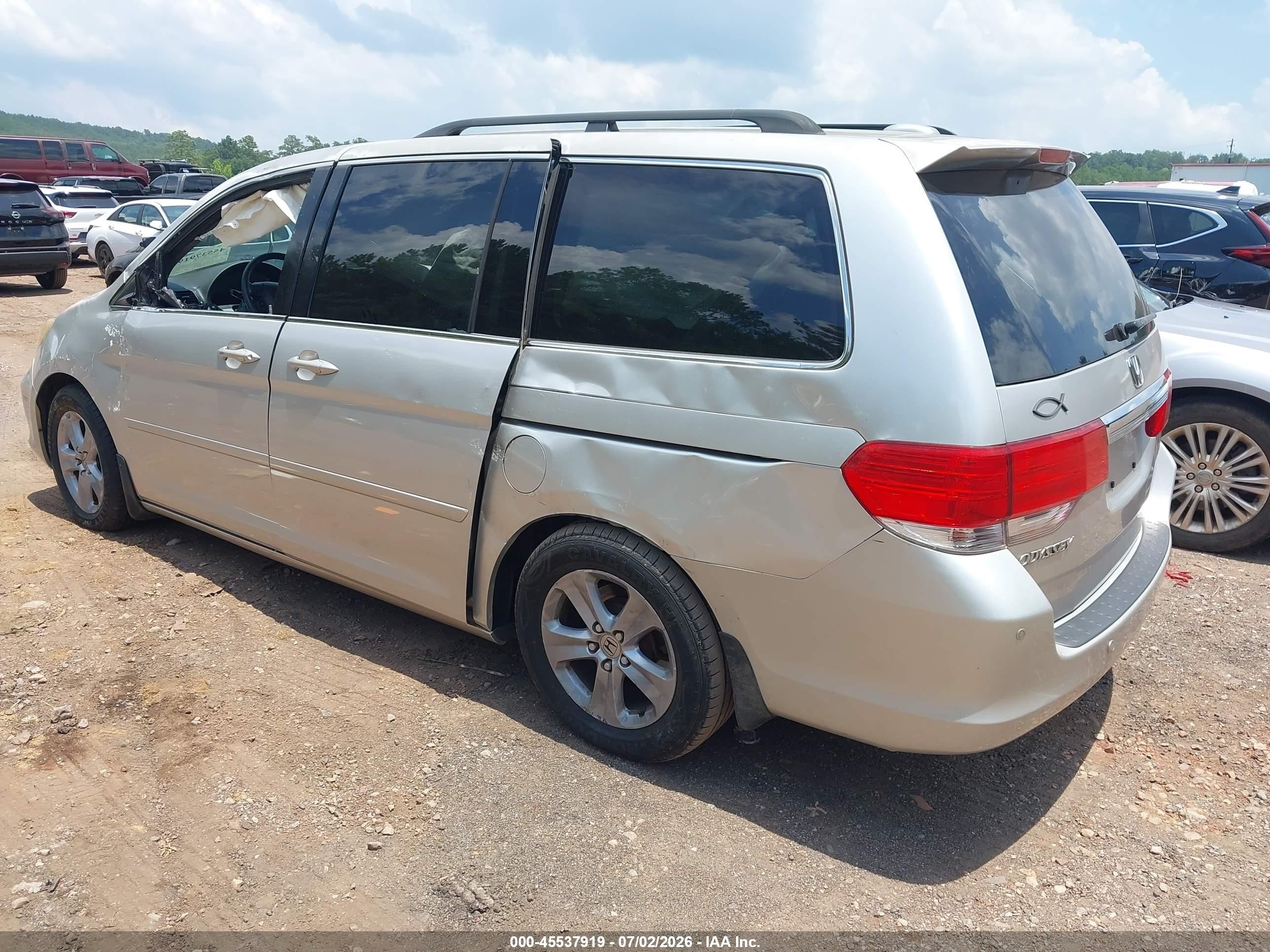 2009 Honda Odyssey Touring Silver vin: 5FNRL38969B059443