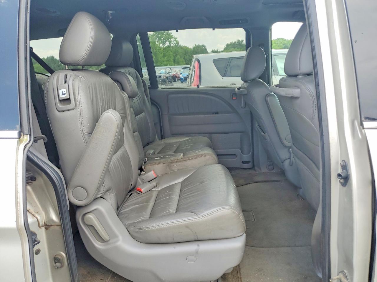 2008 Honda Odyssey Touring Silver vin: 5FNRL38978B004062