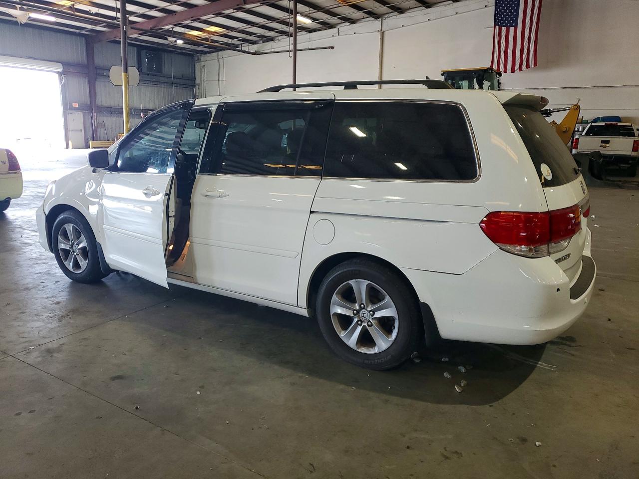 2008 Honda Odyssey Touring Белый vin: 5FNRL38978B028264