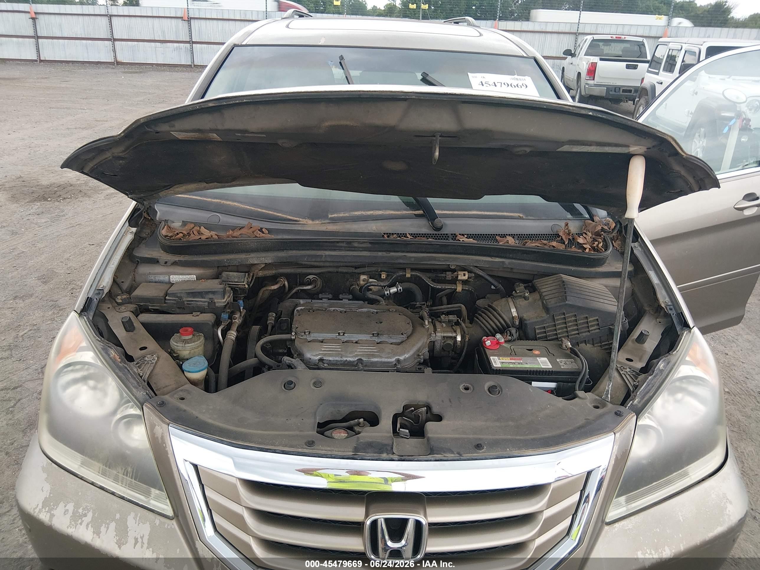 2008 Honda Odyssey Touring Gold vin: 5FNRL38978B081904