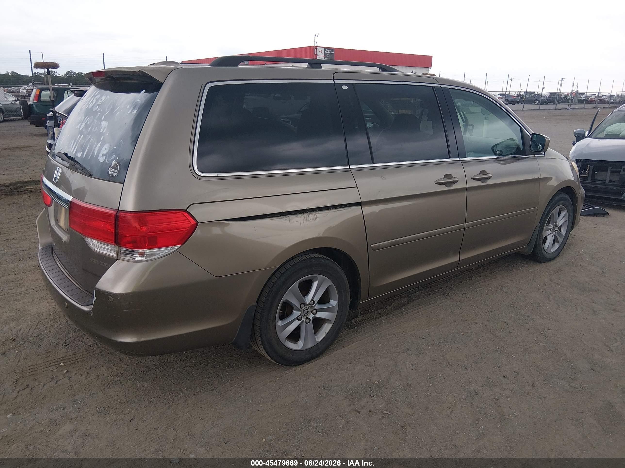 2008 Honda Odyssey Touring Gold vin: 5FNRL38978B081904