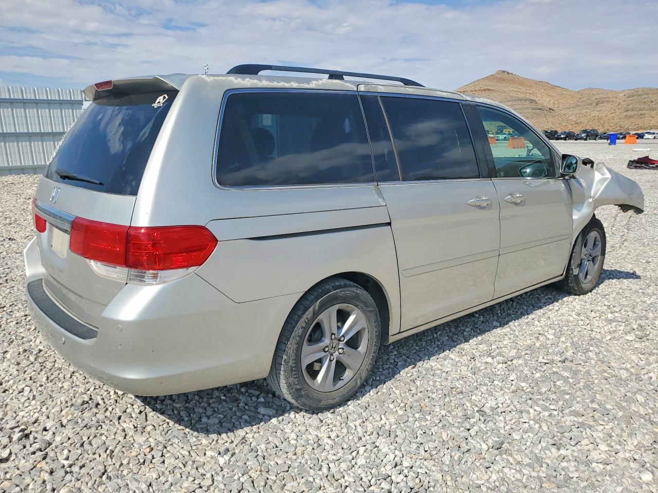 2008 Honda Odyssey Touring Silver vin: 5FNRL38978B092983