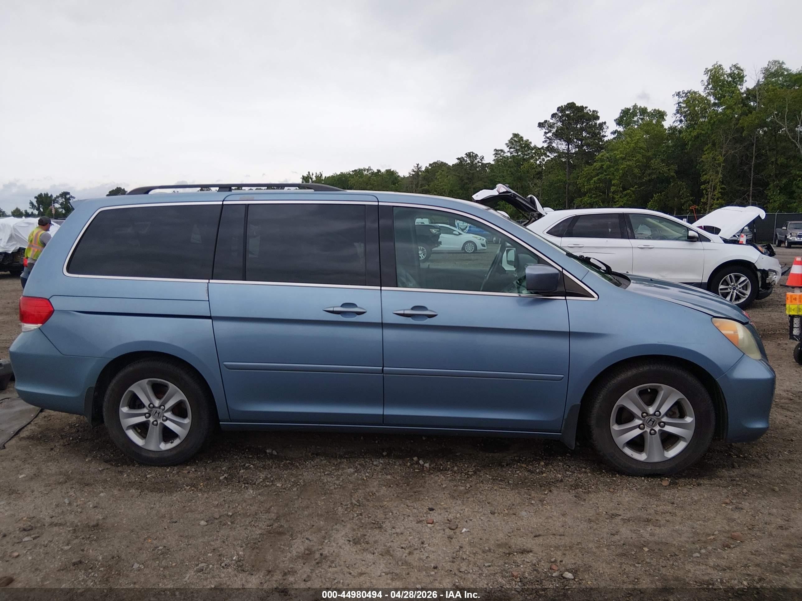 2008 Honda Odyssey Touring Blue vin: 5FNRL38988B010775