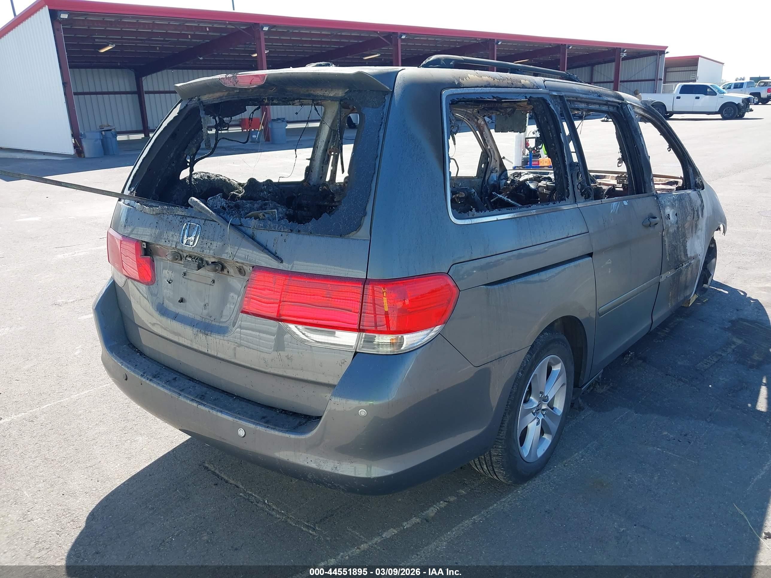 2008 Honda Odyssey Touring Gray vin: 5FNRL38988B084763