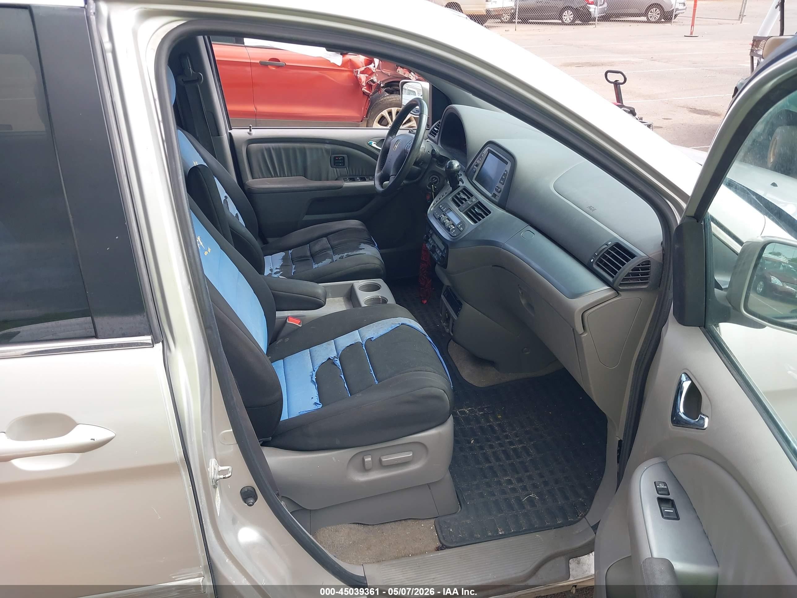 2009 Honda Odyssey Touring Silver vin: 5FNRL38989B059542