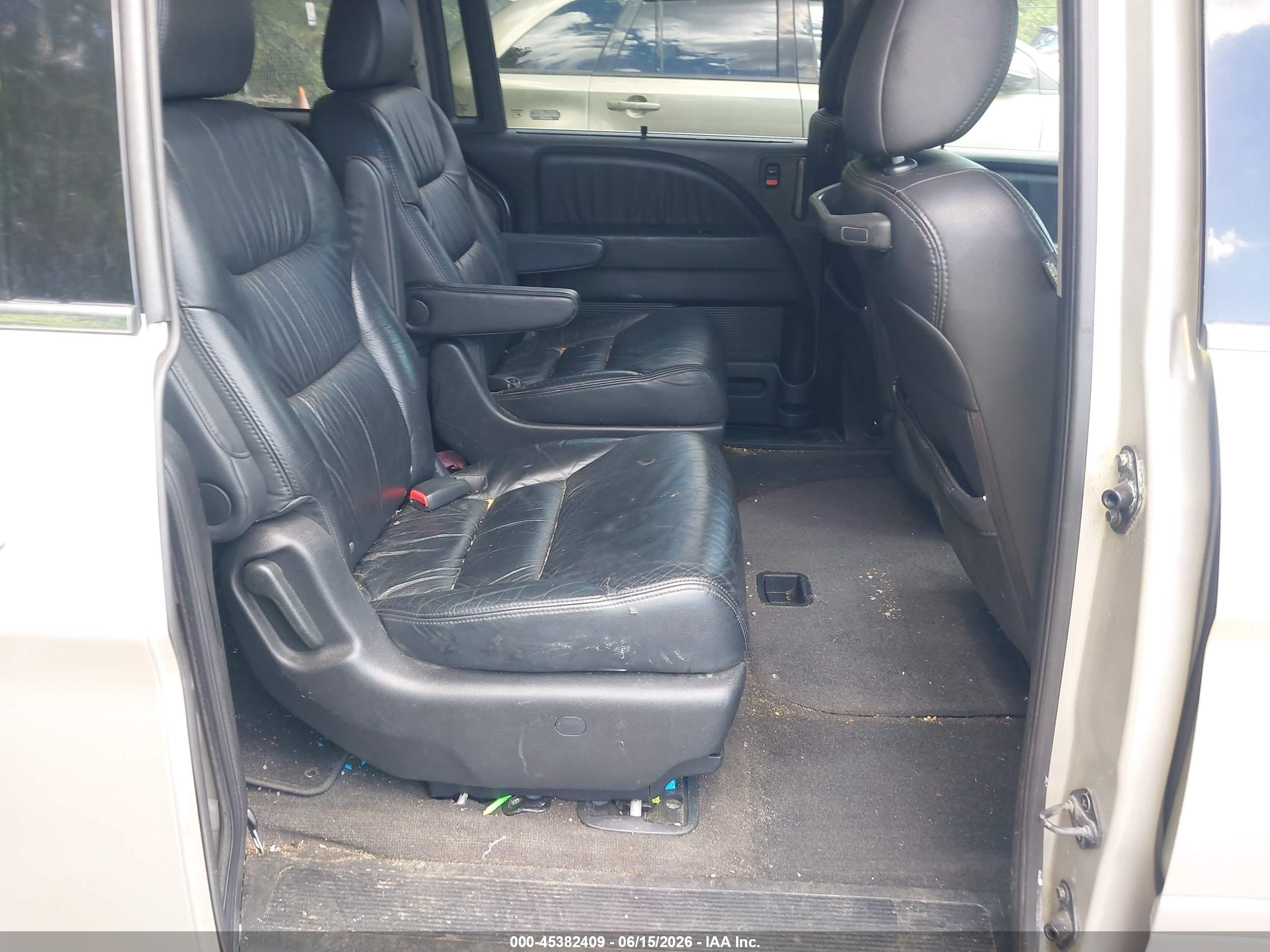 2008 Honda Odyssey Touring Gray vin: 5FNRL38998B090328