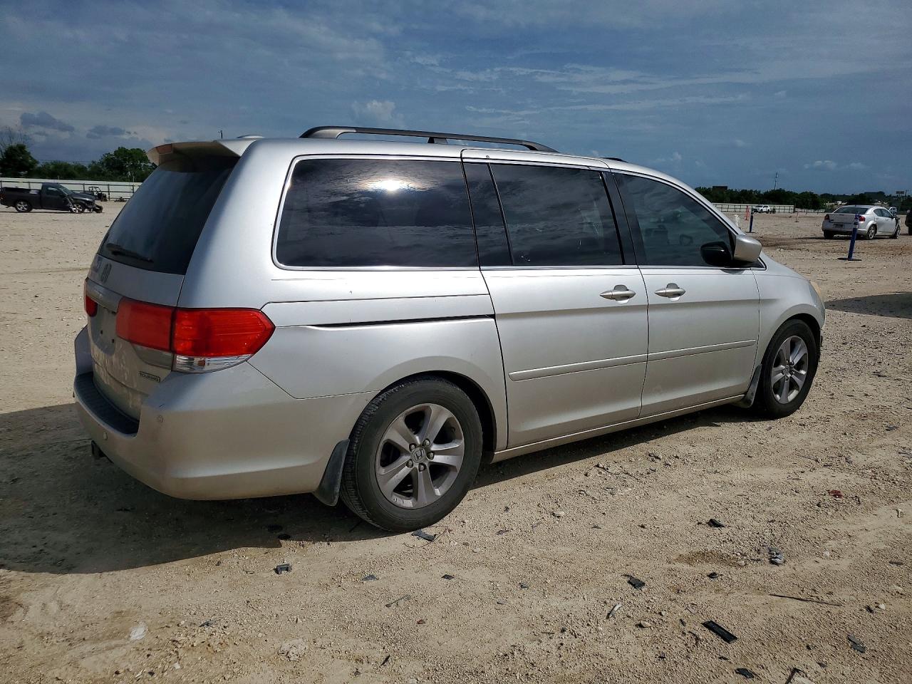 2009 Honda Odyssey Touring Серебряный vin: 5FNRL38999B012648