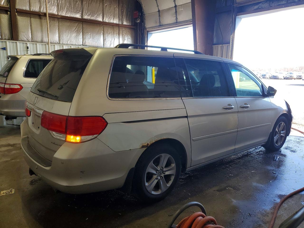 2008 Honda Odyssey Touring Серебряный vin: 5FNRL389X8B025374