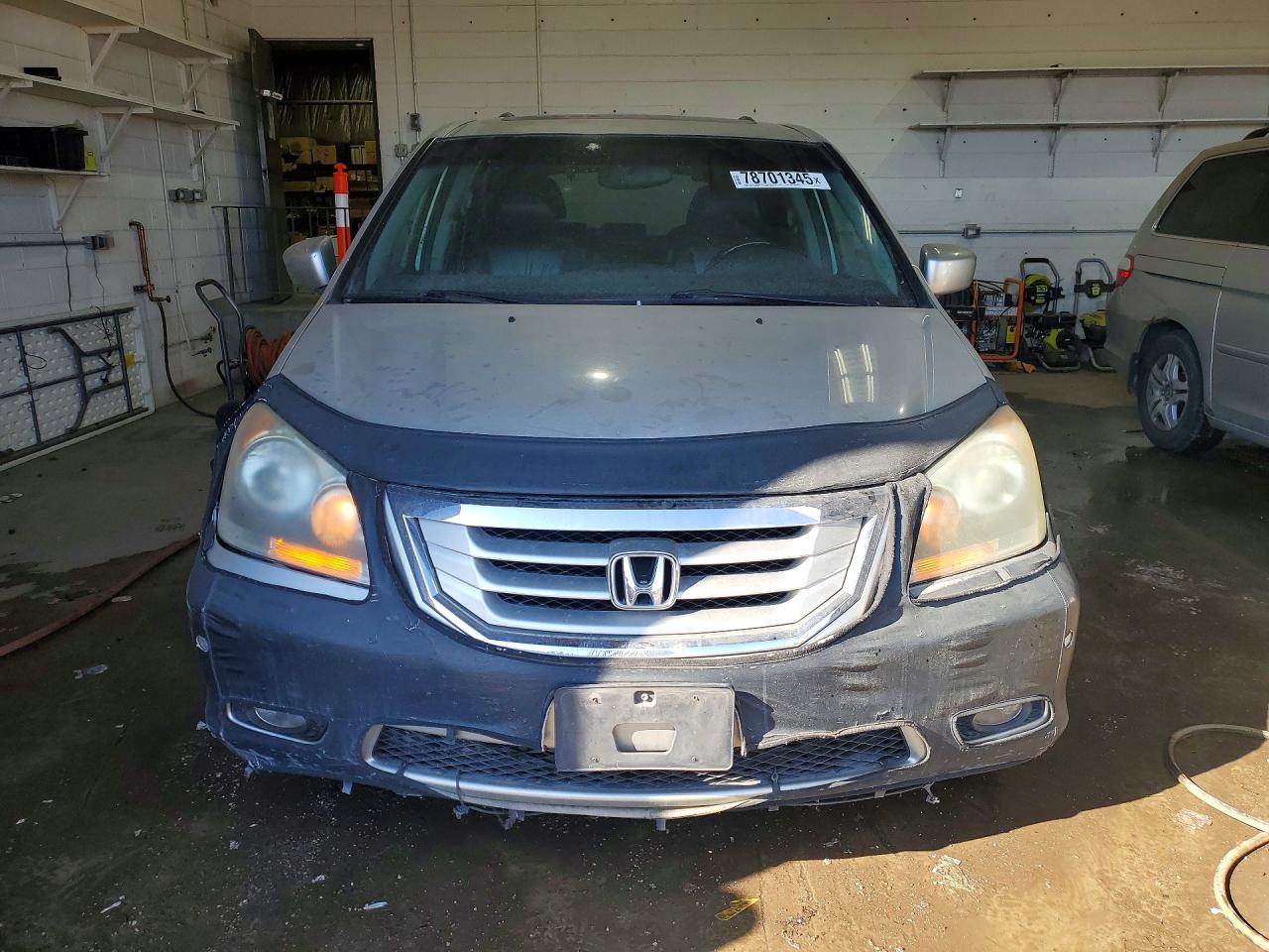2008 Honda Odyssey Touring Серебряный vin: 5FNRL389X8B025374