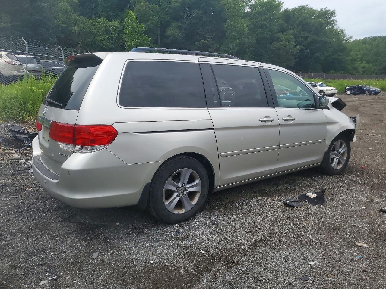 2008 Honda Odyssey Touring Silver vin: 5FNRL389X8B066913