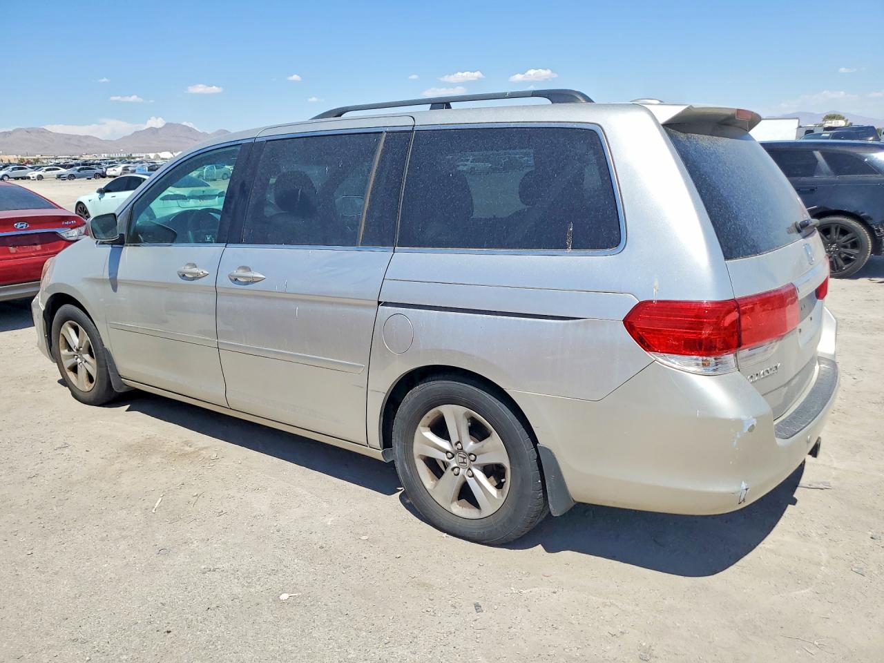2009 Honda Odyssey Touring Silver vin: 5FNRL389X9B057968
