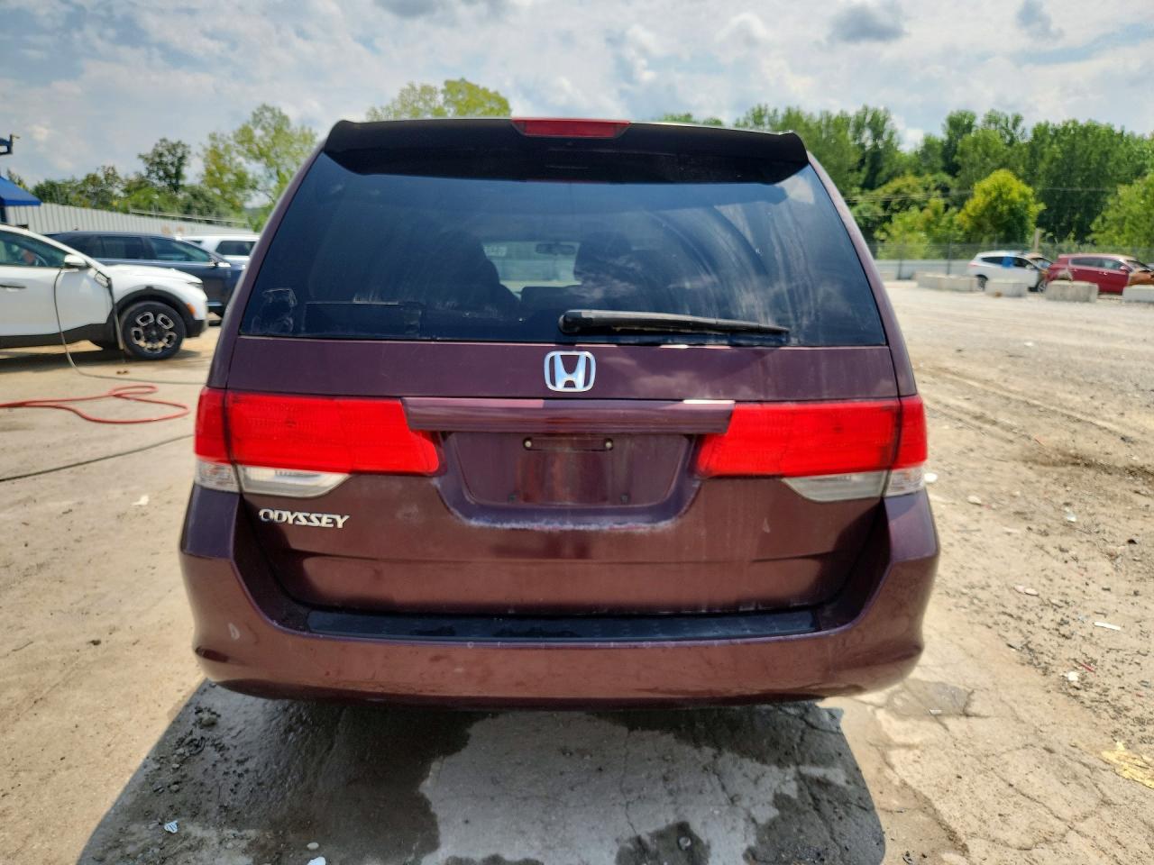 2010 Honda Odyssey Lx Burgundy vin: 5FNRL3H20AB002968