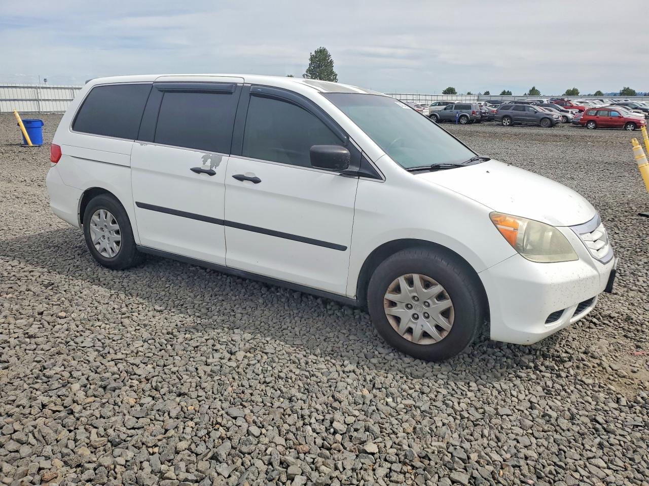 2010 Honda Odyssey Lx White vin: 5FNRL3H20AB110328