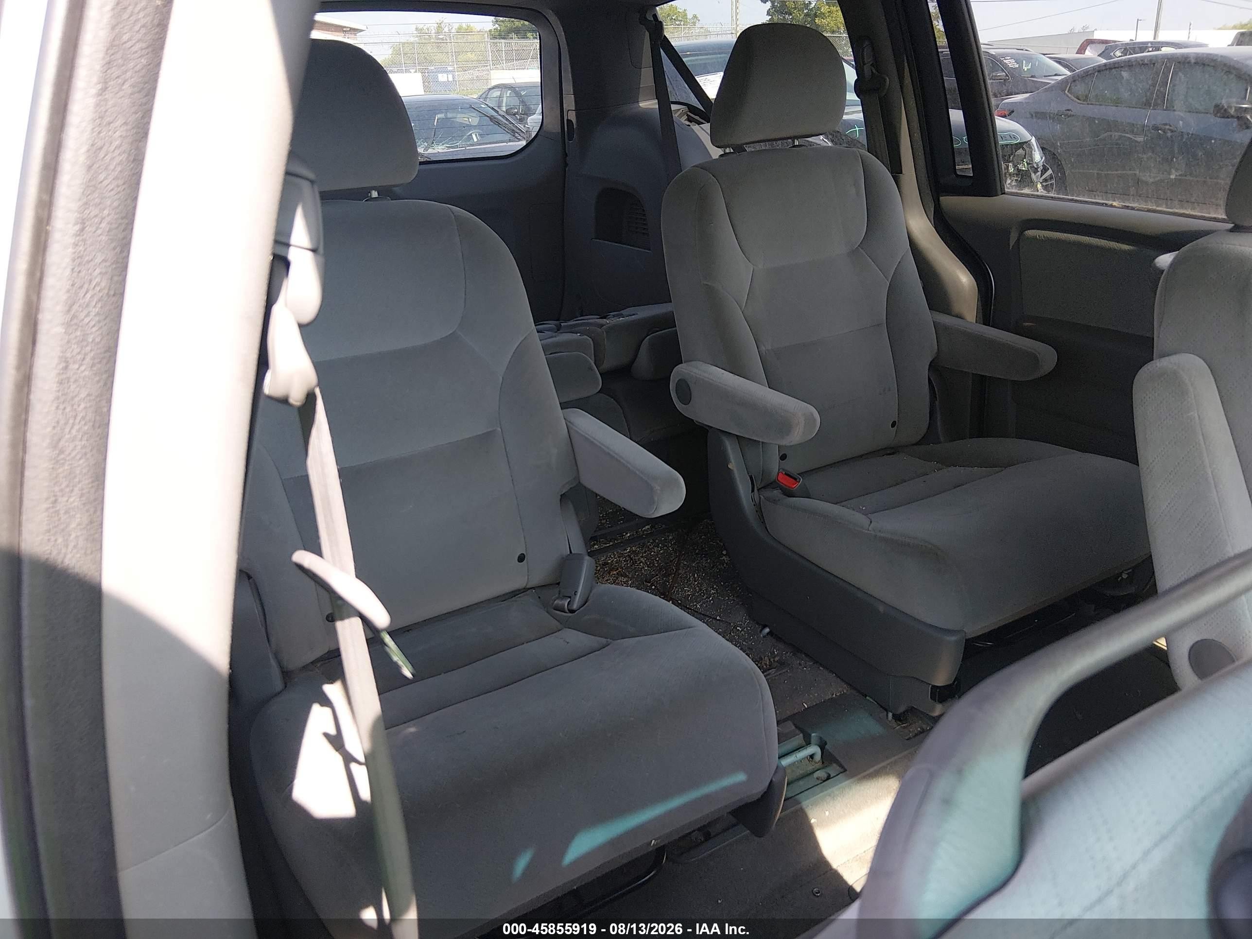 2010 Honda Odyssey Lx Silver vin: 5FNRL3H21AB037602