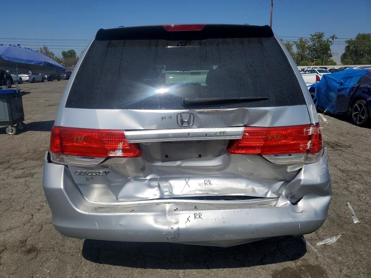 2010 Honda Odyssey Silver vin: 5FNRL3H21AB050446