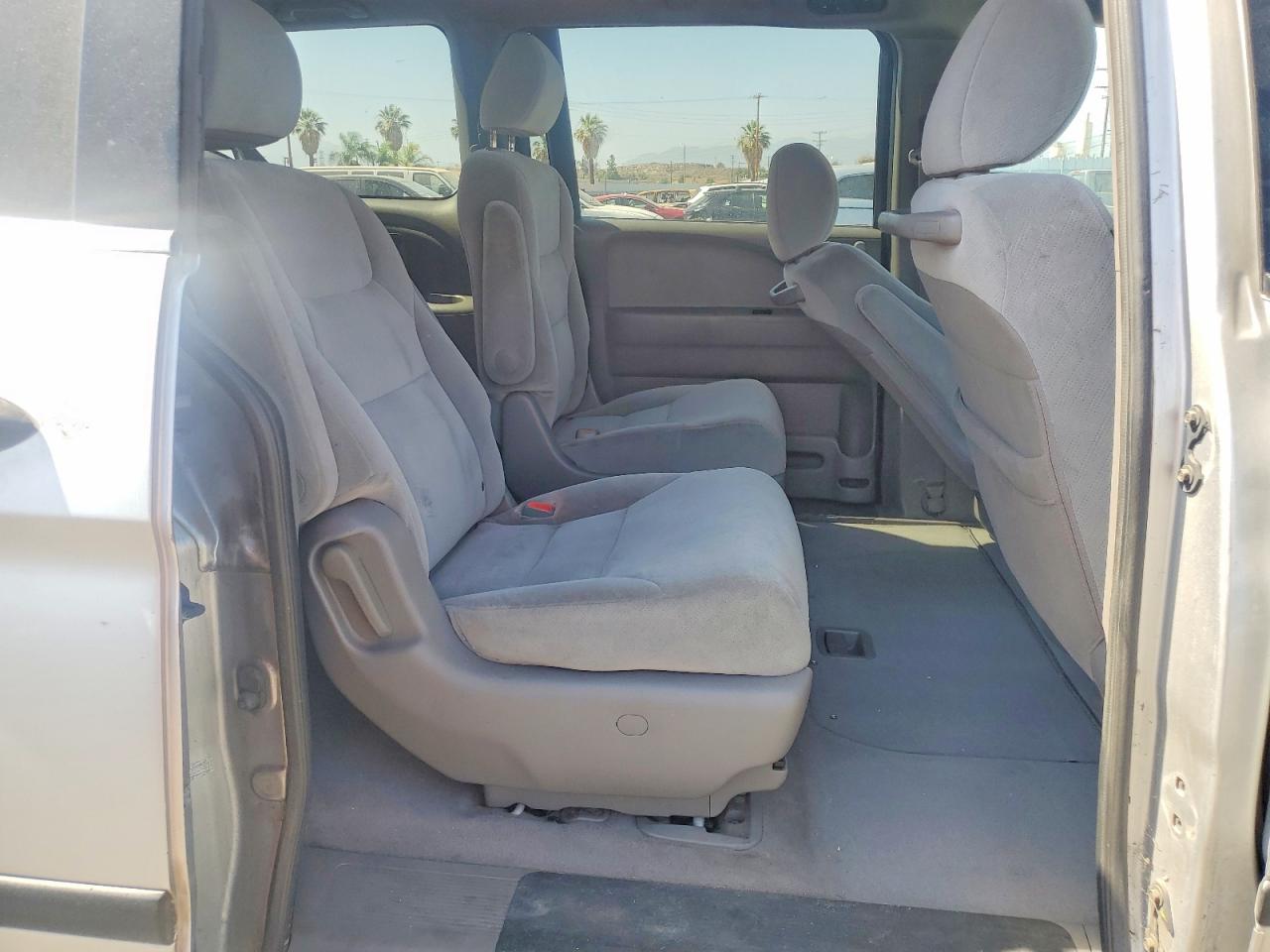 2010 Honda Odyssey Silver vin: 5FNRL3H21AB050446