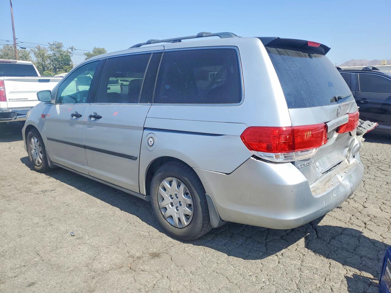 2010 Honda Odyssey Silver vin: 5FNRL3H21AB050446