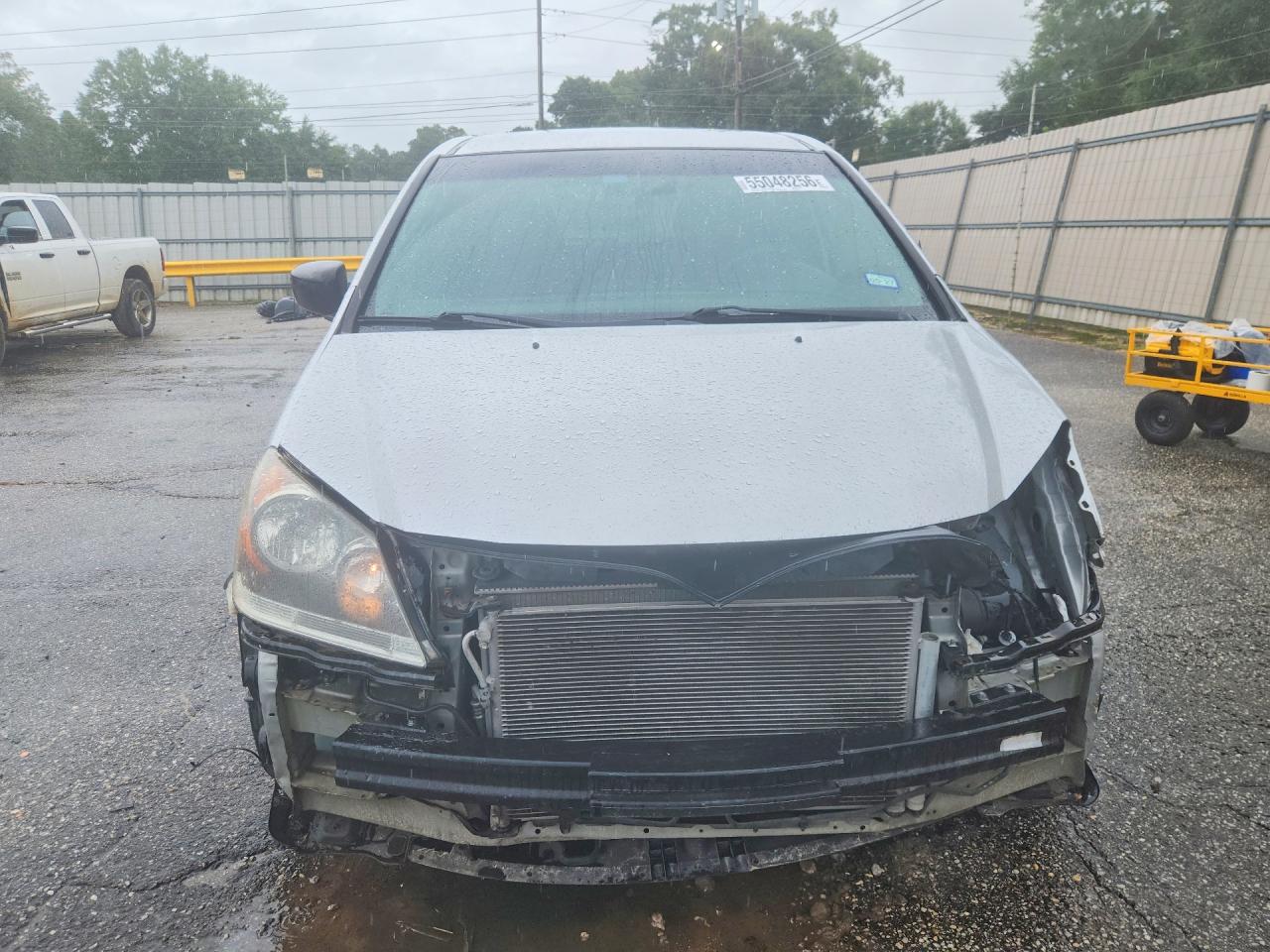 2010 Honda Odyssey Lx Silver vin: 5FNRL3H24AB027355