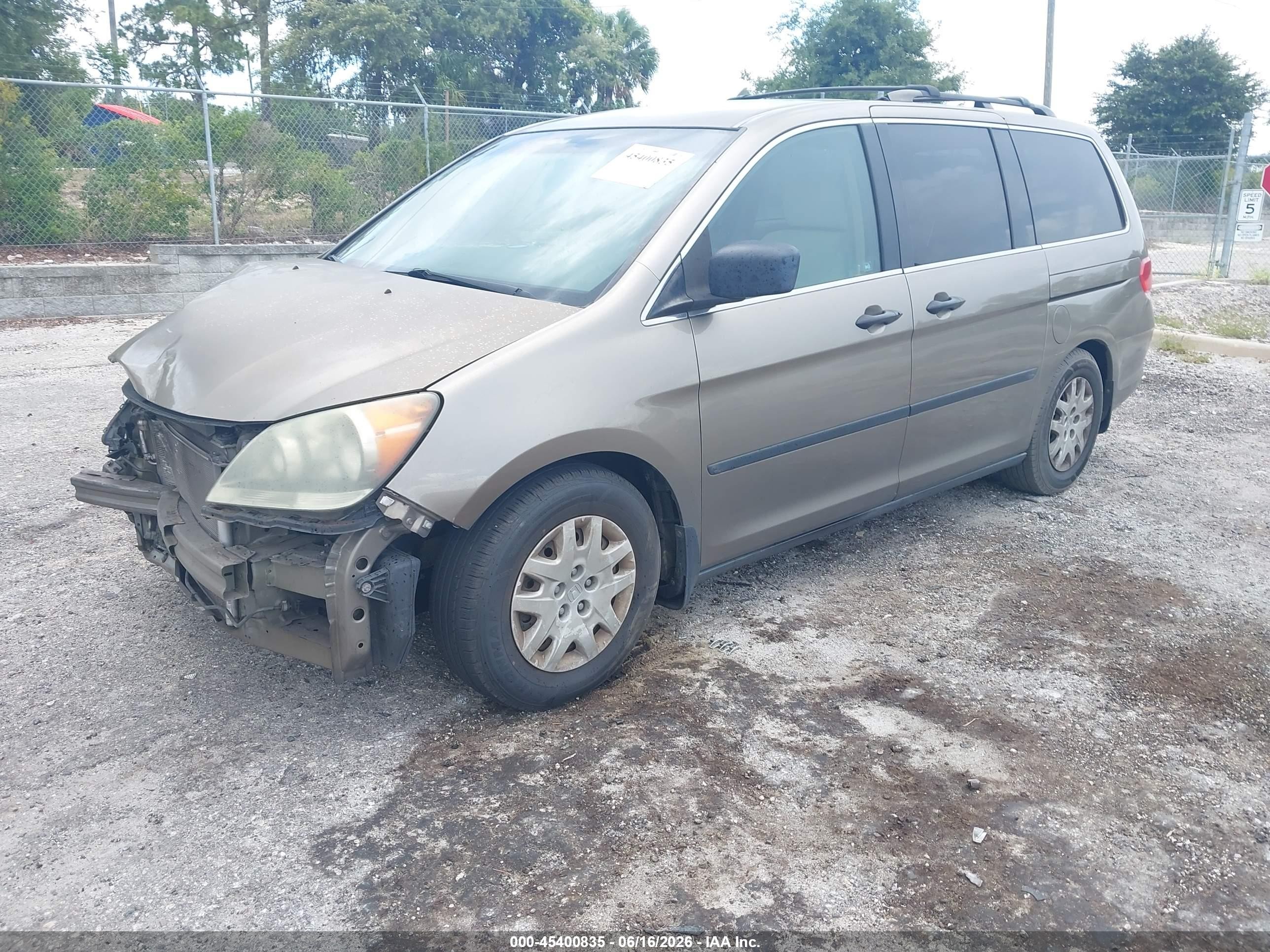 2010 Honda Odyssey Lx Beige vin: 5FNRL3H24AB042552