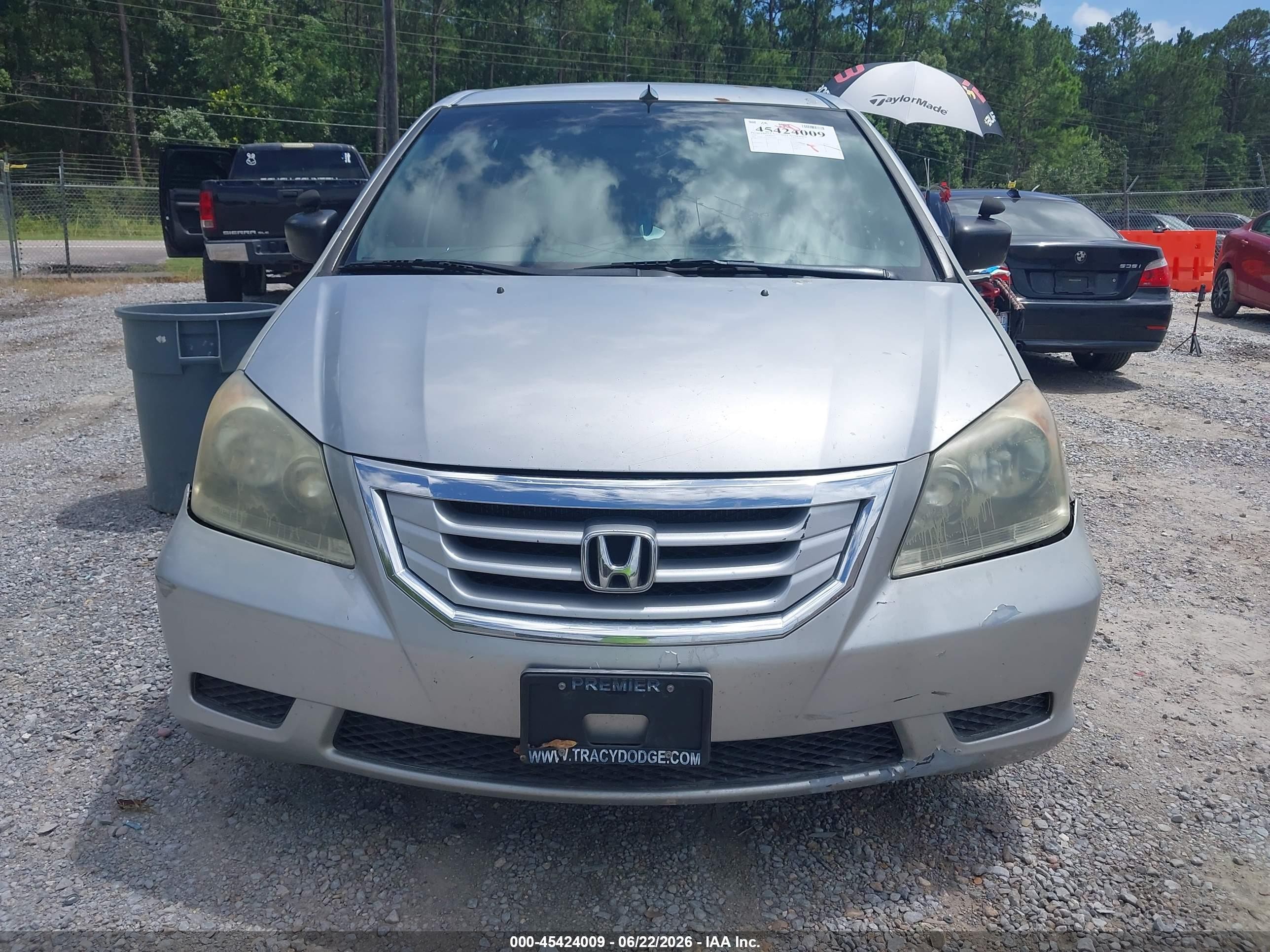 2010 Honda Odyssey Lx Silver vin: 5FNRL3H25AB110275